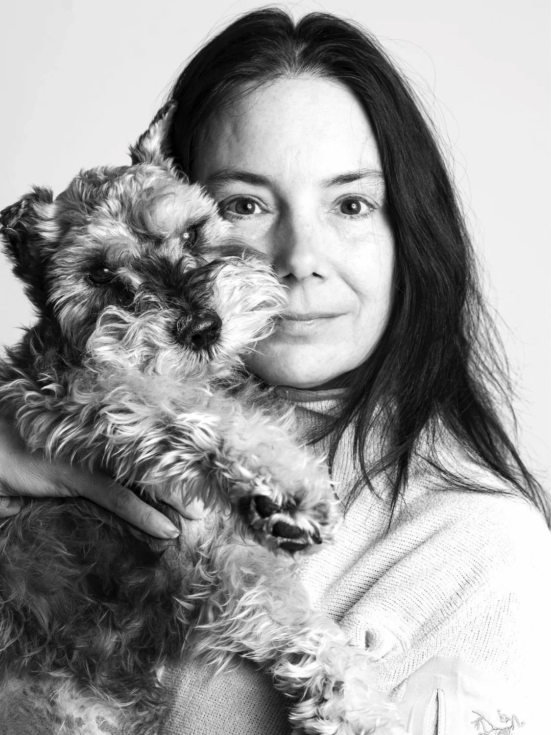 lesley-ames-portrait-bw.jpg
