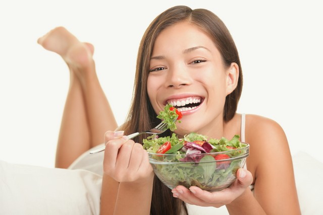Oh my god, guys. Salad makes me so happy . 