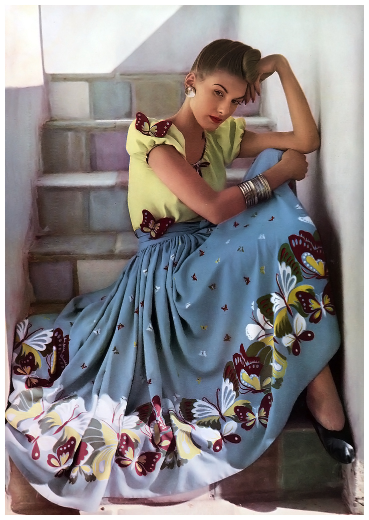 If you read Joanna Van's blog, Dividing Vintage moments, you might recognize this image - she was lucky enough to get her hands on a skirt made from the same fabric!
