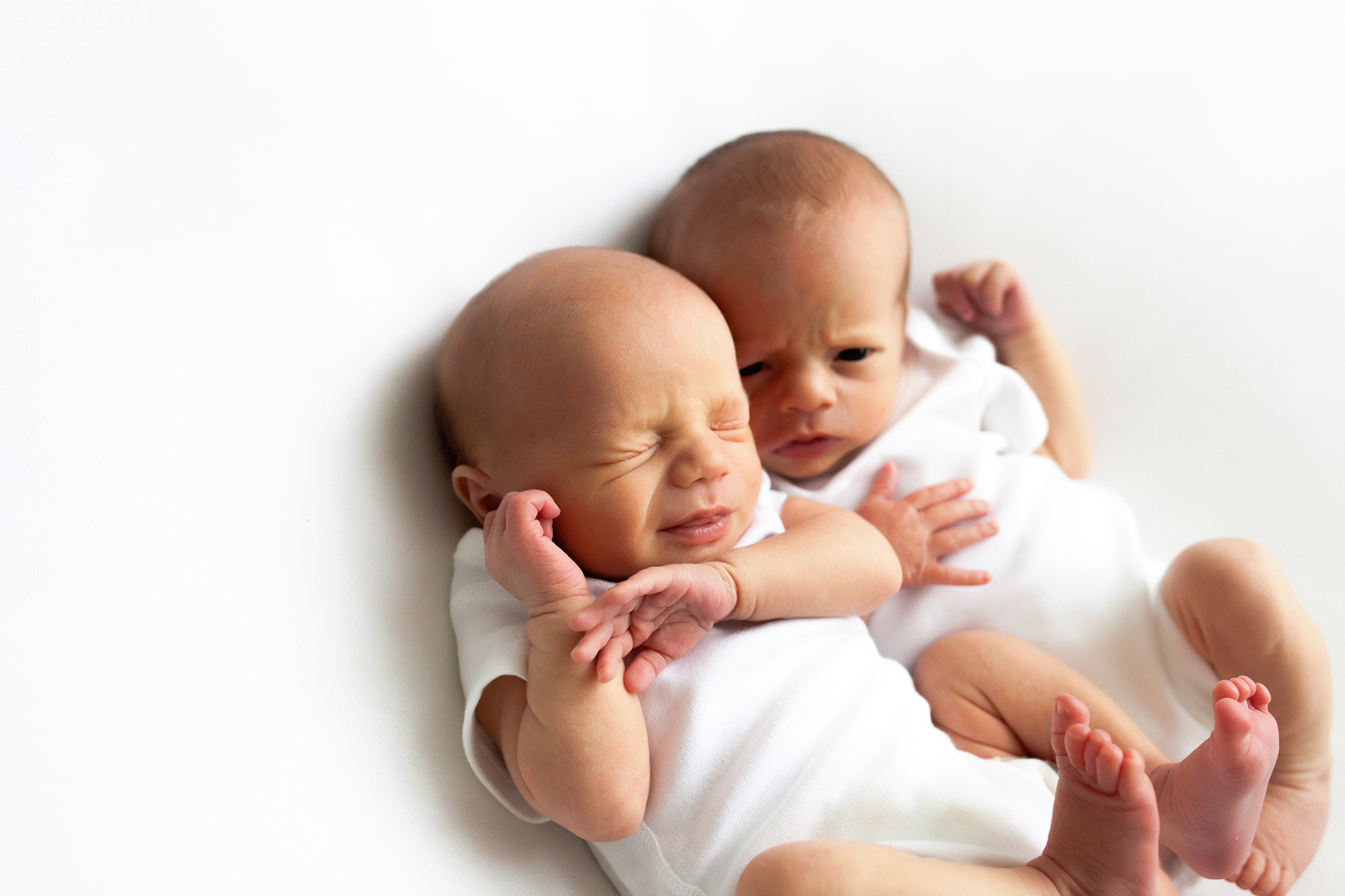 twin babies, twin photography, twin baby photography, twin photoshoot, newborn twin photos