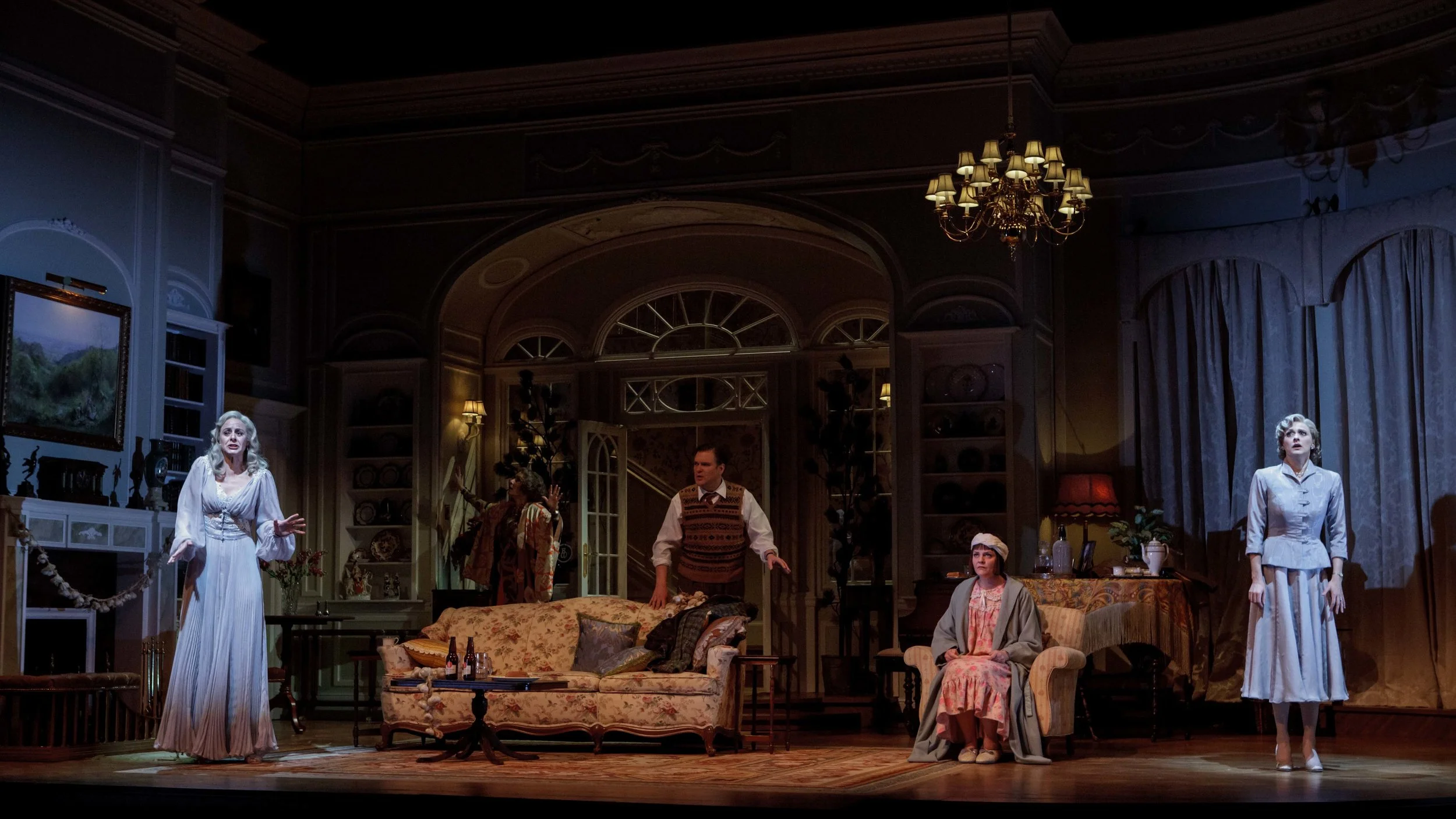 372_Blithe Spirit_On The Run.jpg