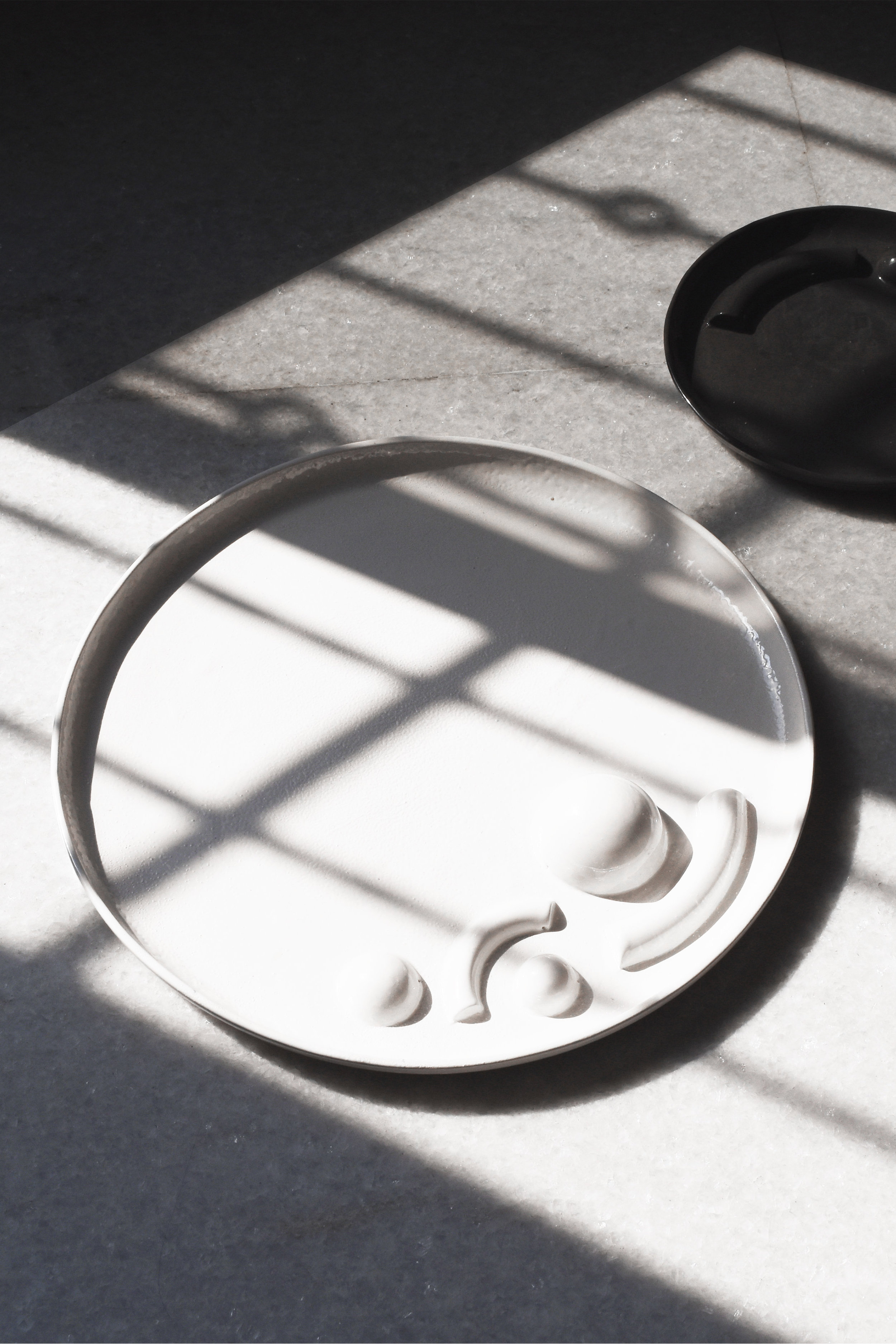 white dgrey shadow perspective.jpg