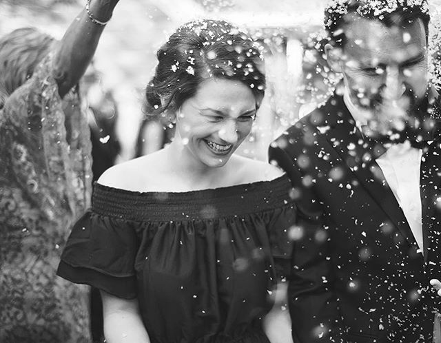 Remember that time it snowed last week? That was awesome. This is not a picture of that, but it is just as magical. 🙂 See the rest on the blog! Link in bio. #tennesseeweddings #weddingphotographer #jacksontnphotographer #jacksontnweddingphotographer
