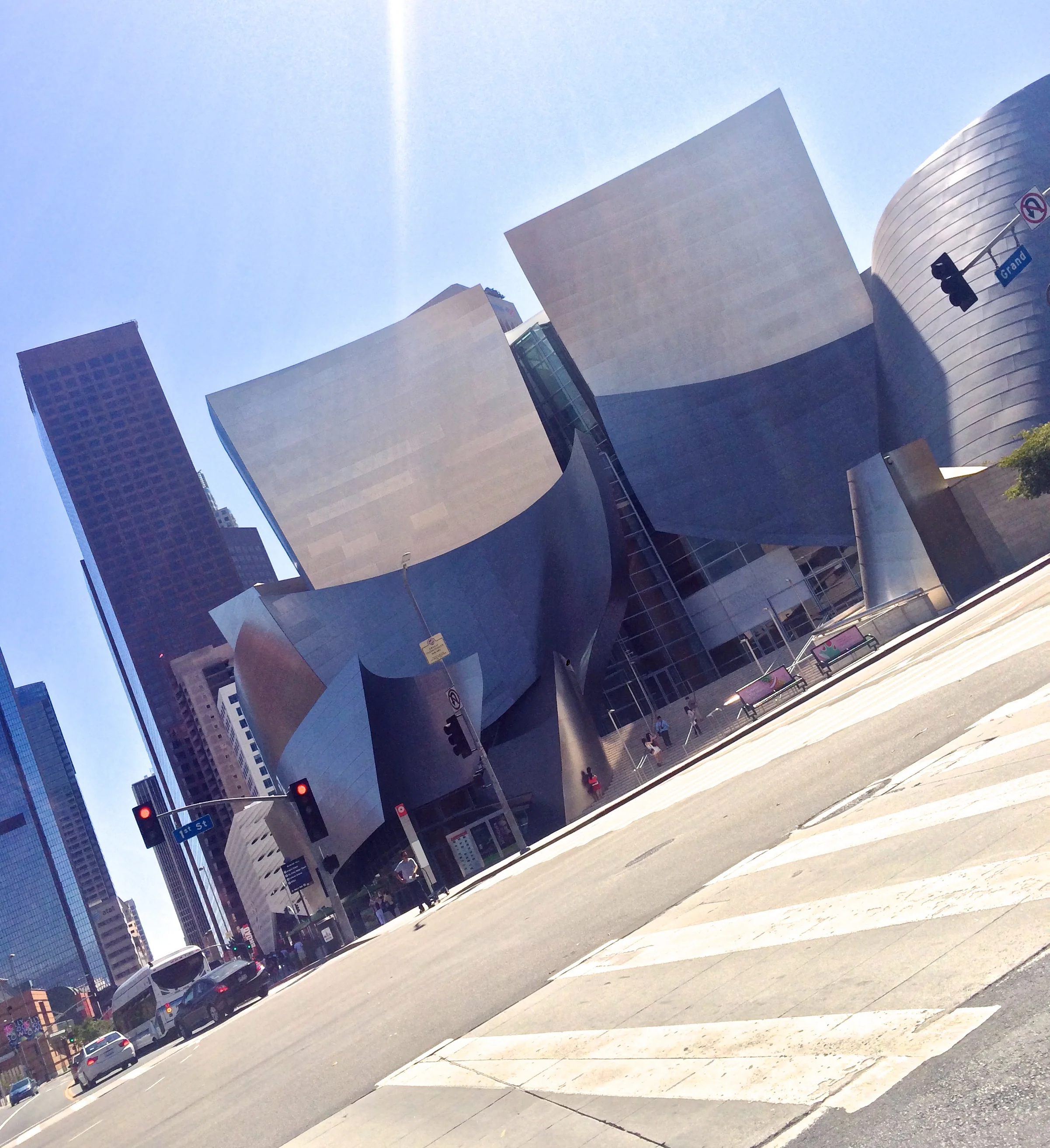 frank-gehry-disney-concert-hall.jpg