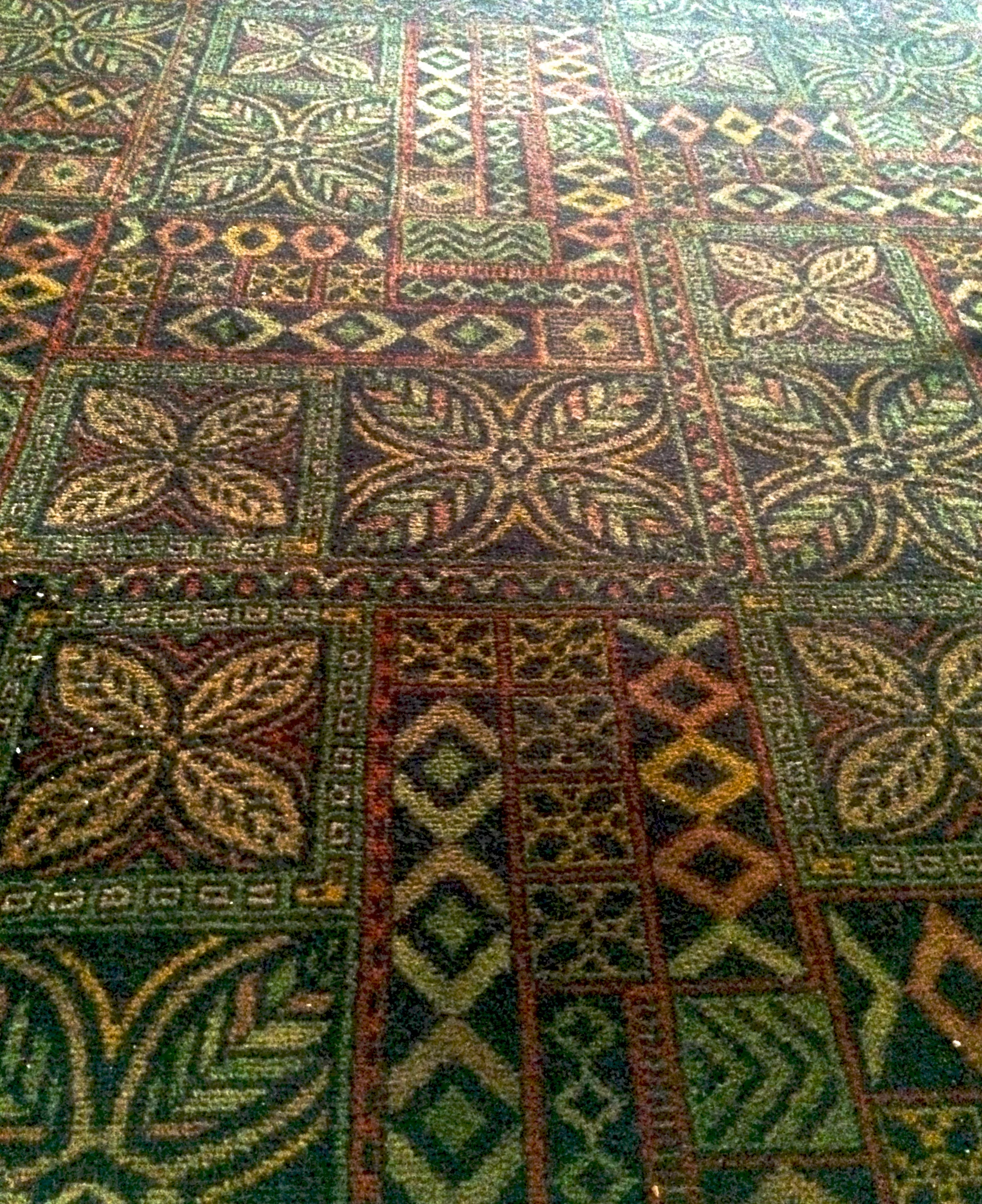 trader-vics-carpet.jpg