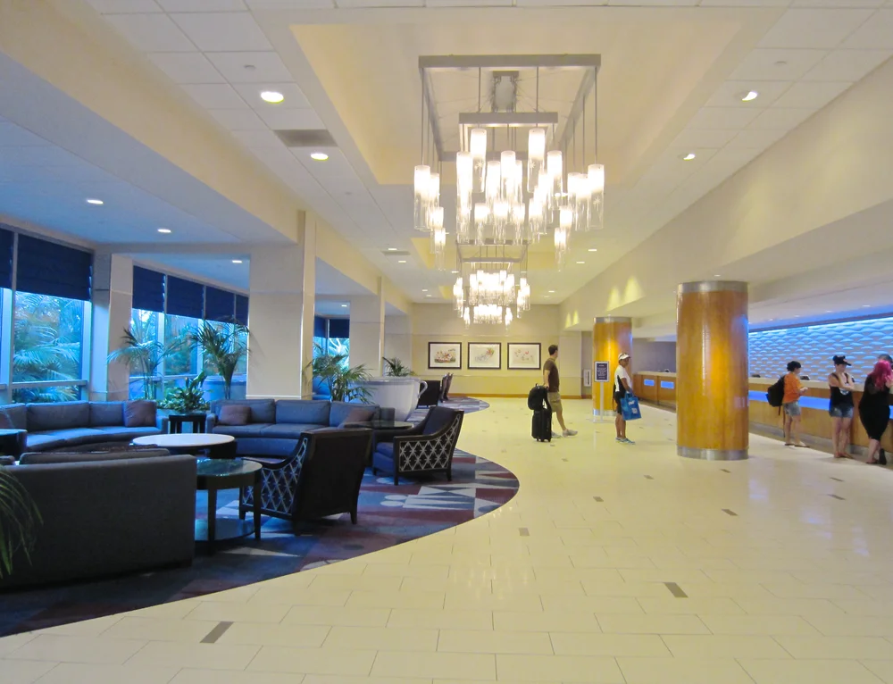 Top 10 Reasons To Stay At The Disneyland Hotel Modern Tiki Lounge