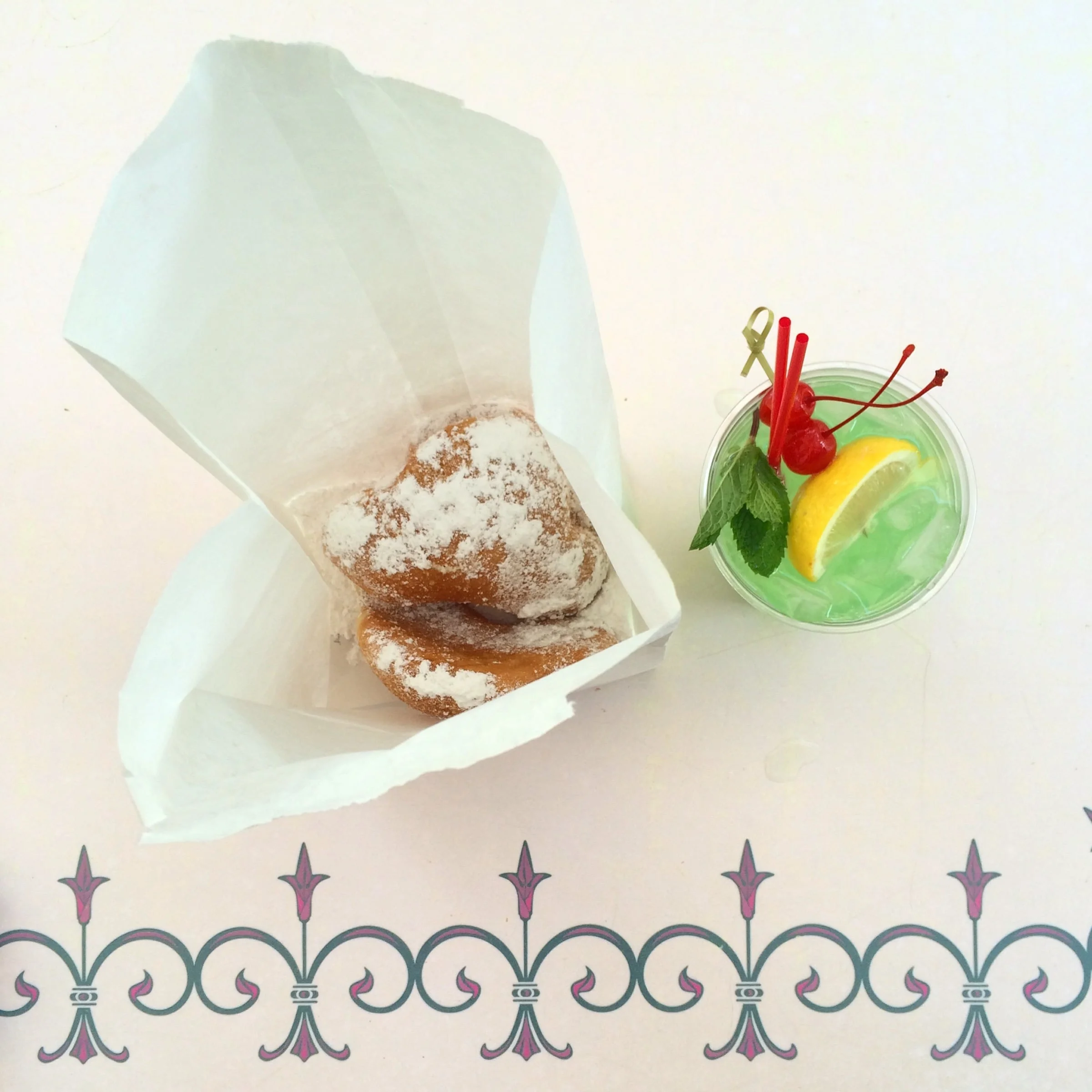 mint-julep-bar-disneyland.jpg