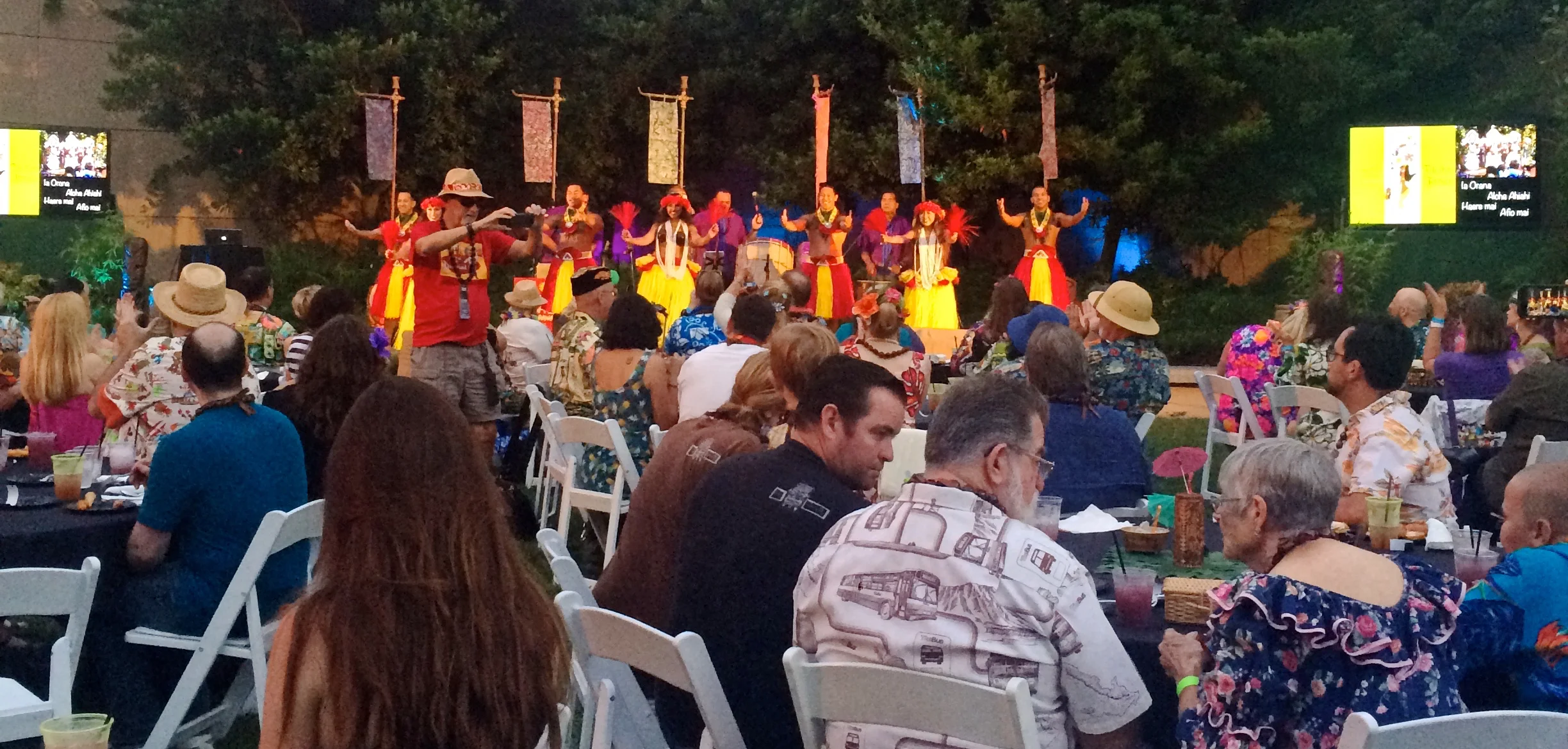 trader-sams-tahitian-terrace-diamond-luau.jpg