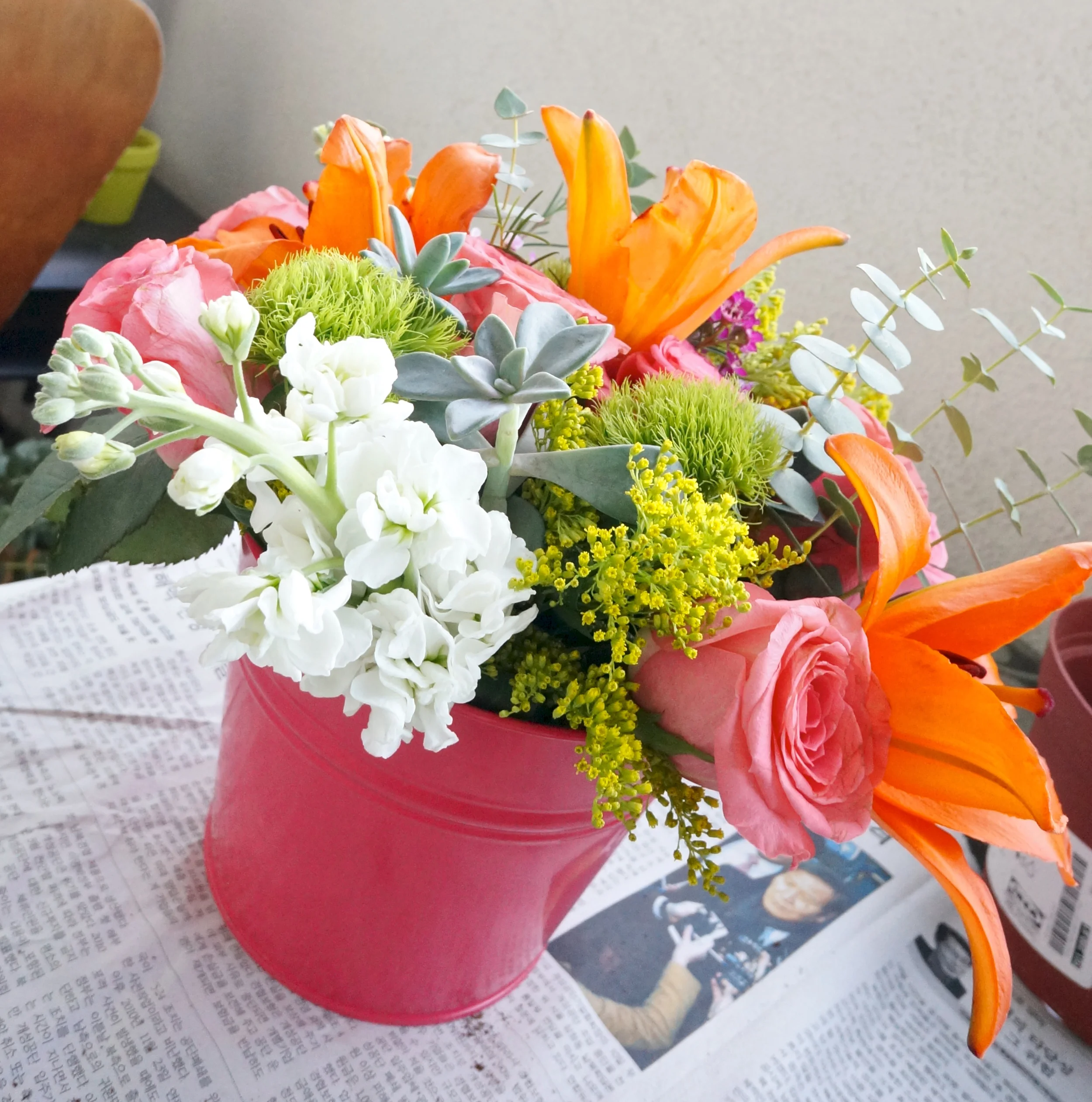 pink-bucket-floral-arrangement.jpg