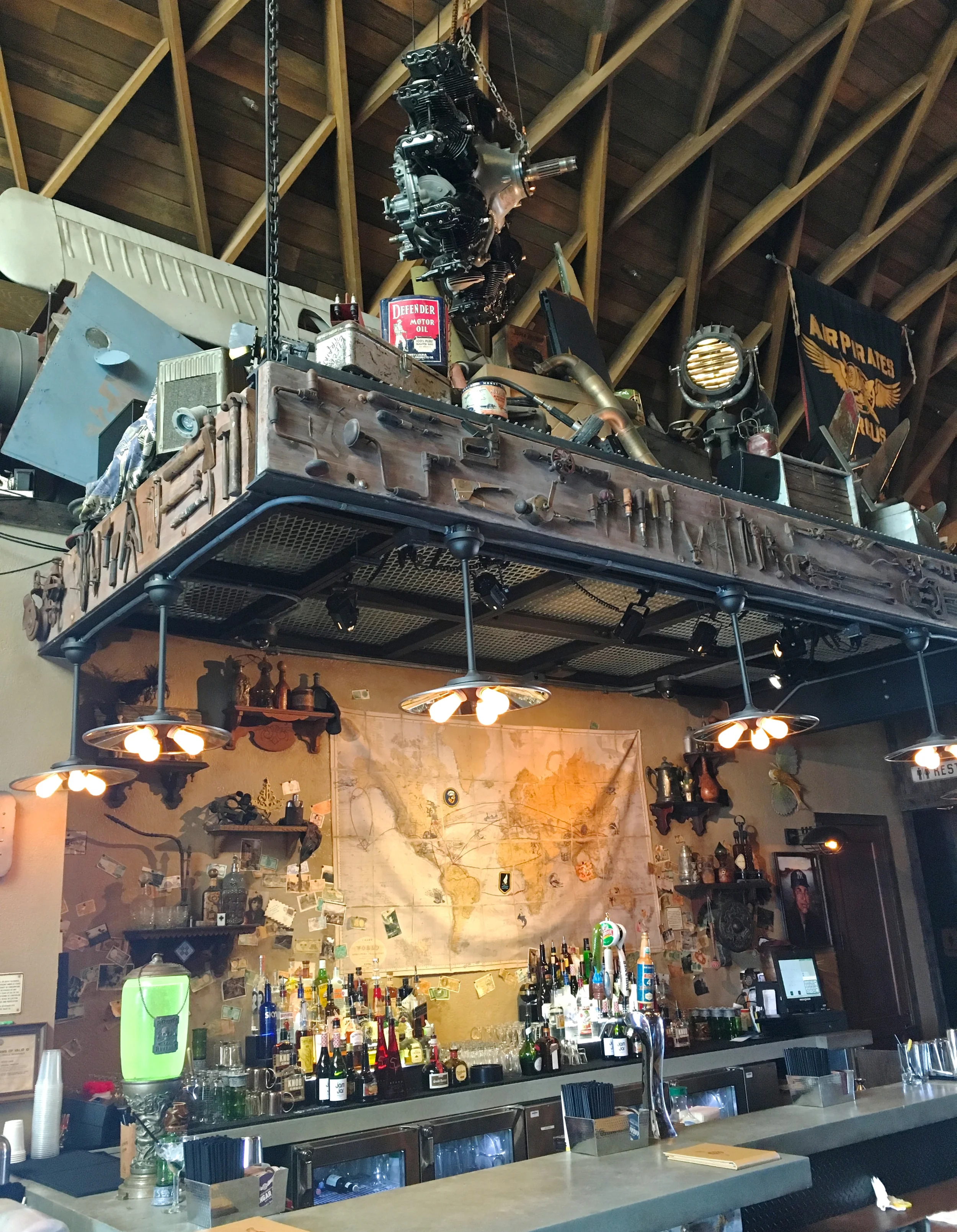 jock-lindseys-bar.jpg