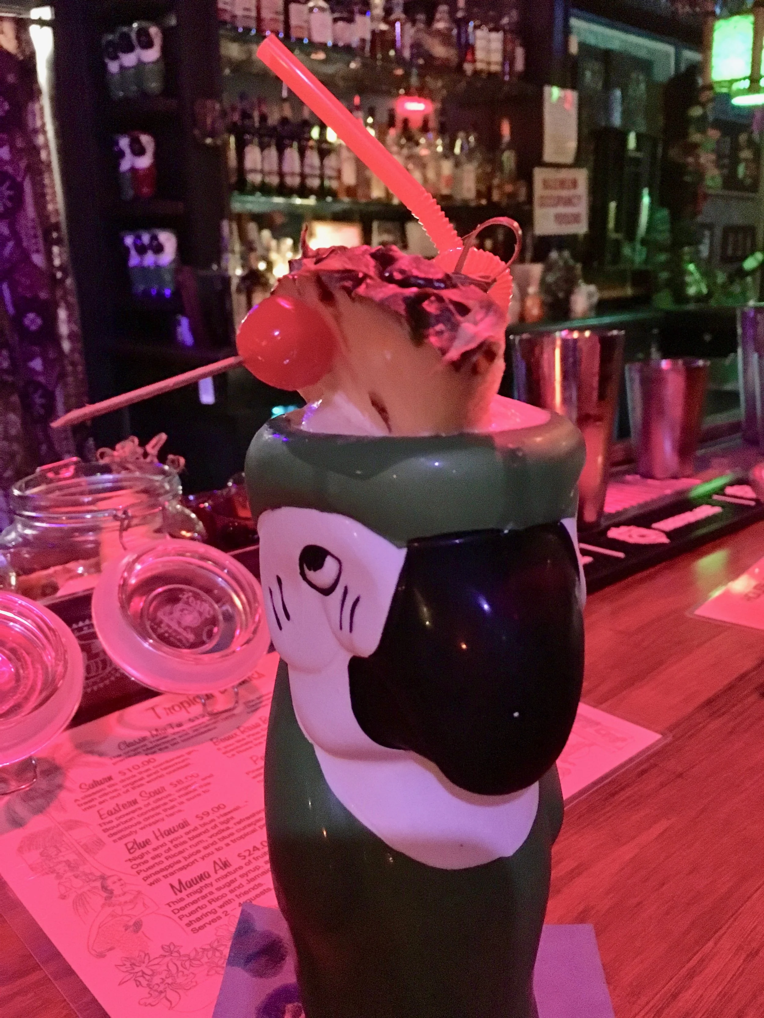 tiki-ko-beaux-rosa-bar.jpg