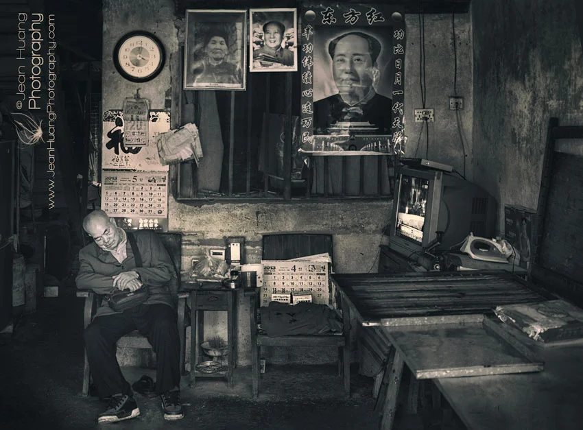 Lost in Time in Xingping, China - Los Angeles Travel Photographer