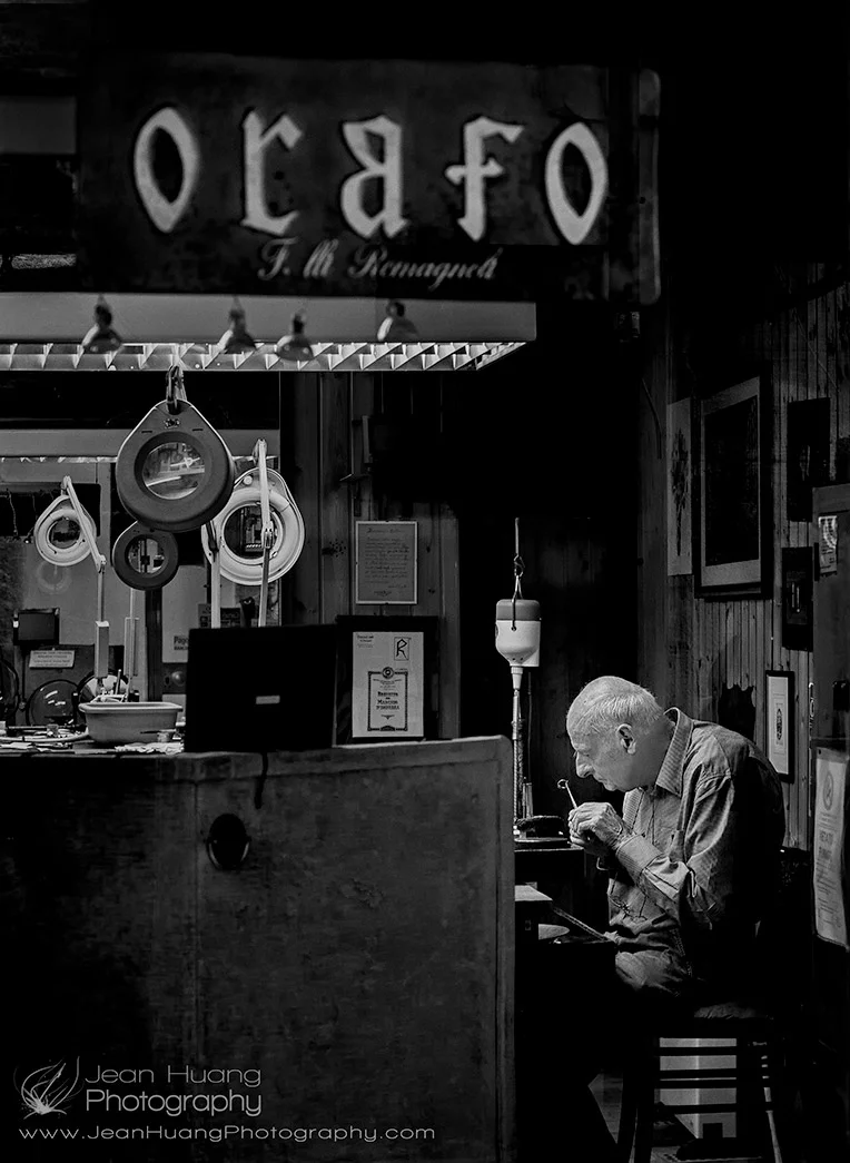 Some Choose to Stay with the Passing of Time - Los Angeles Travel Photographer