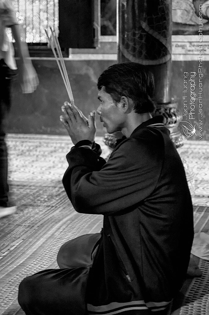 Man Praying - ©Jean Huang Photography