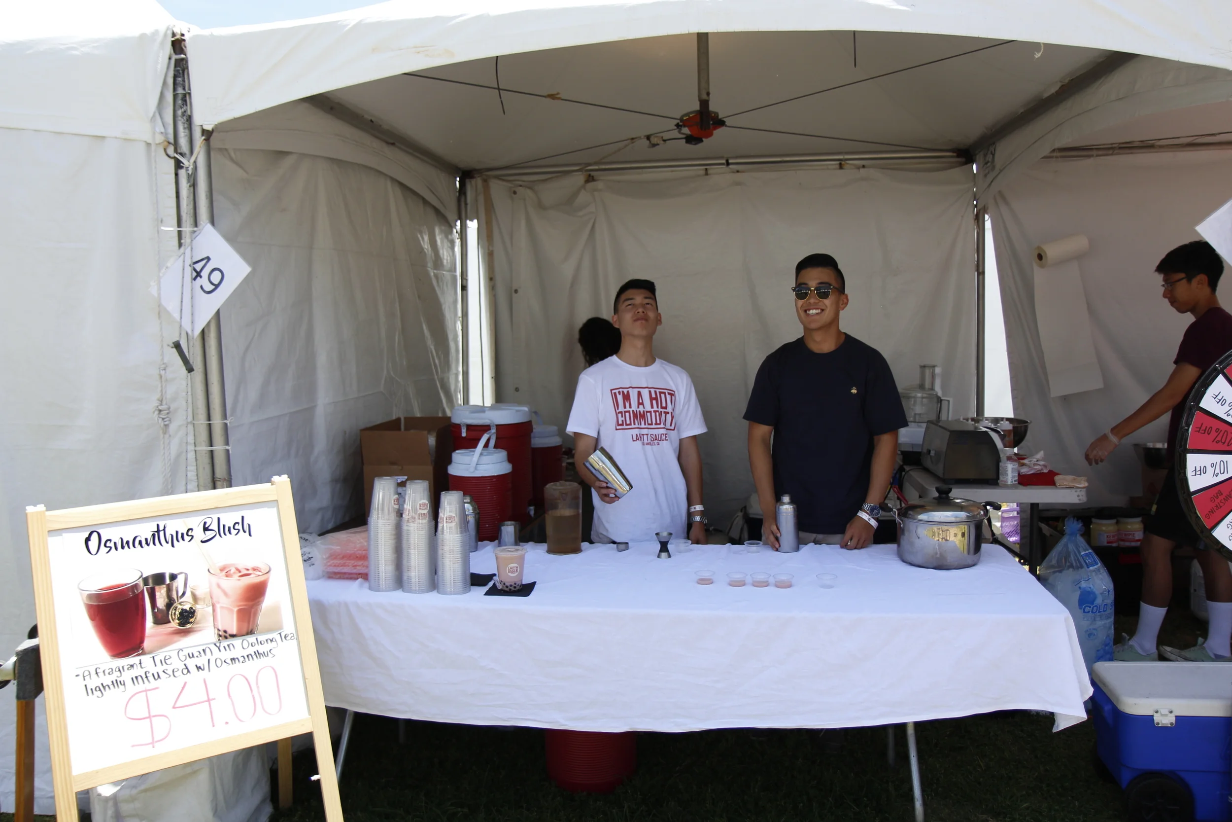 We were also shaking up some Osmanthus Oolong Milk Tea with Boba! #OsmanthusBlush