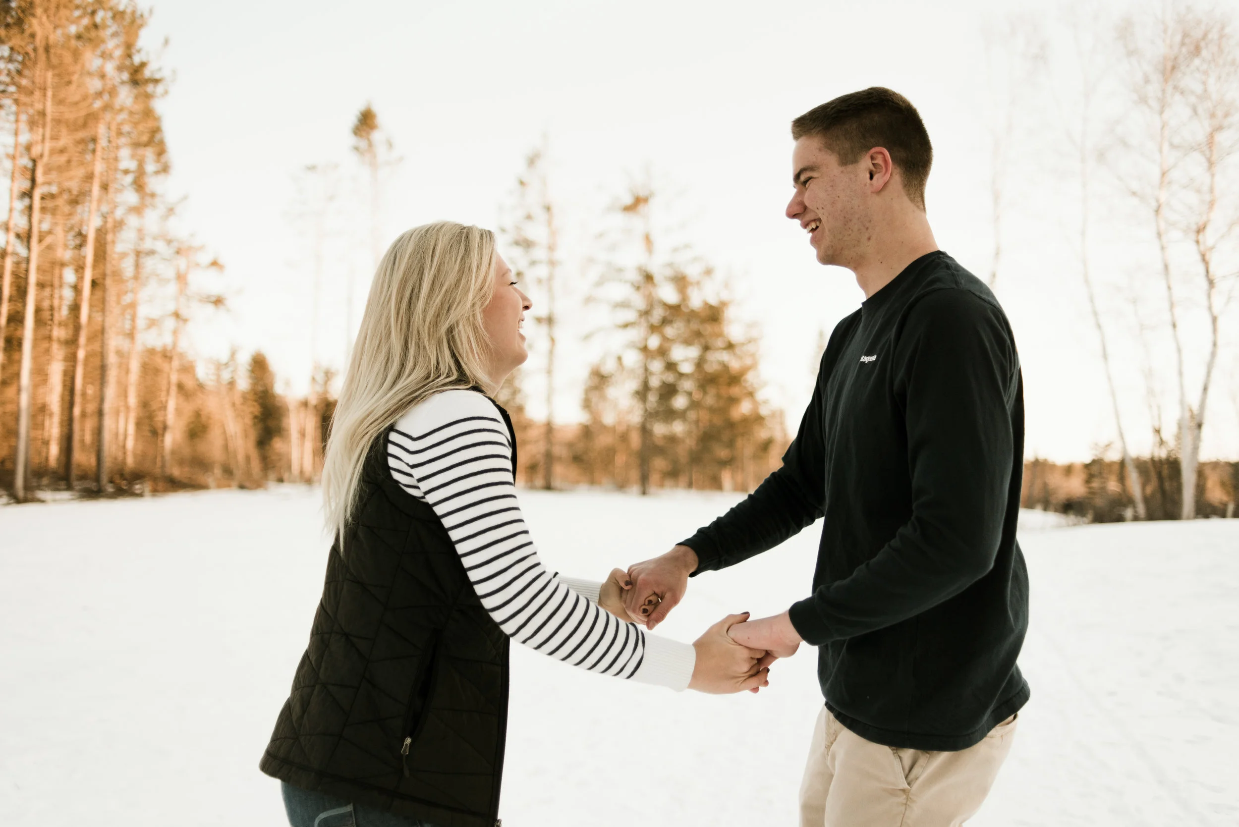 Duluth—Taryn+Cam46.jpg
