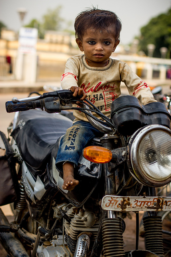 India_cd1_Hits-8364-3inches.jpg