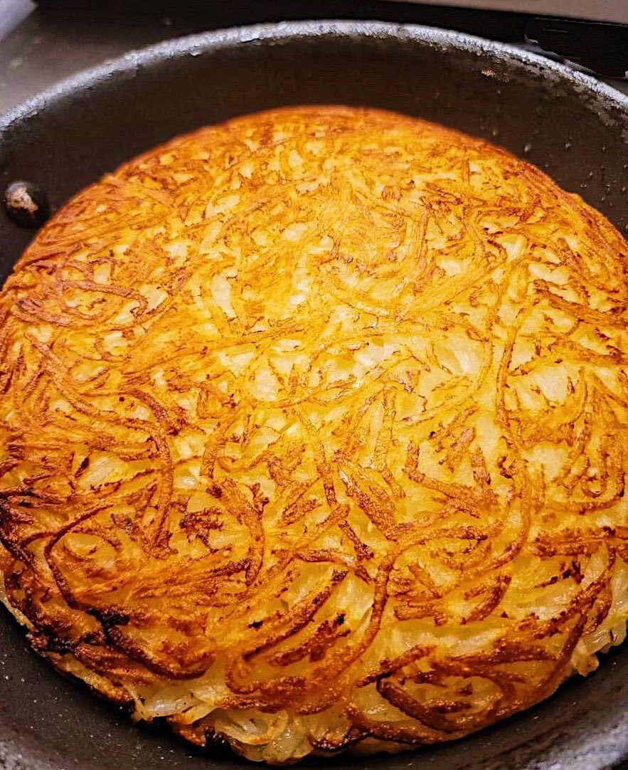 Crispy on the outside, savory layered of deliciousness inside.
It's everyone's favorite, Potato Rosti pre-sliced to be served alongside our duck confit. 
Come taste this incredible dish at our dining room this week 💕
📸 Chef Tyler 
#georgetowndc