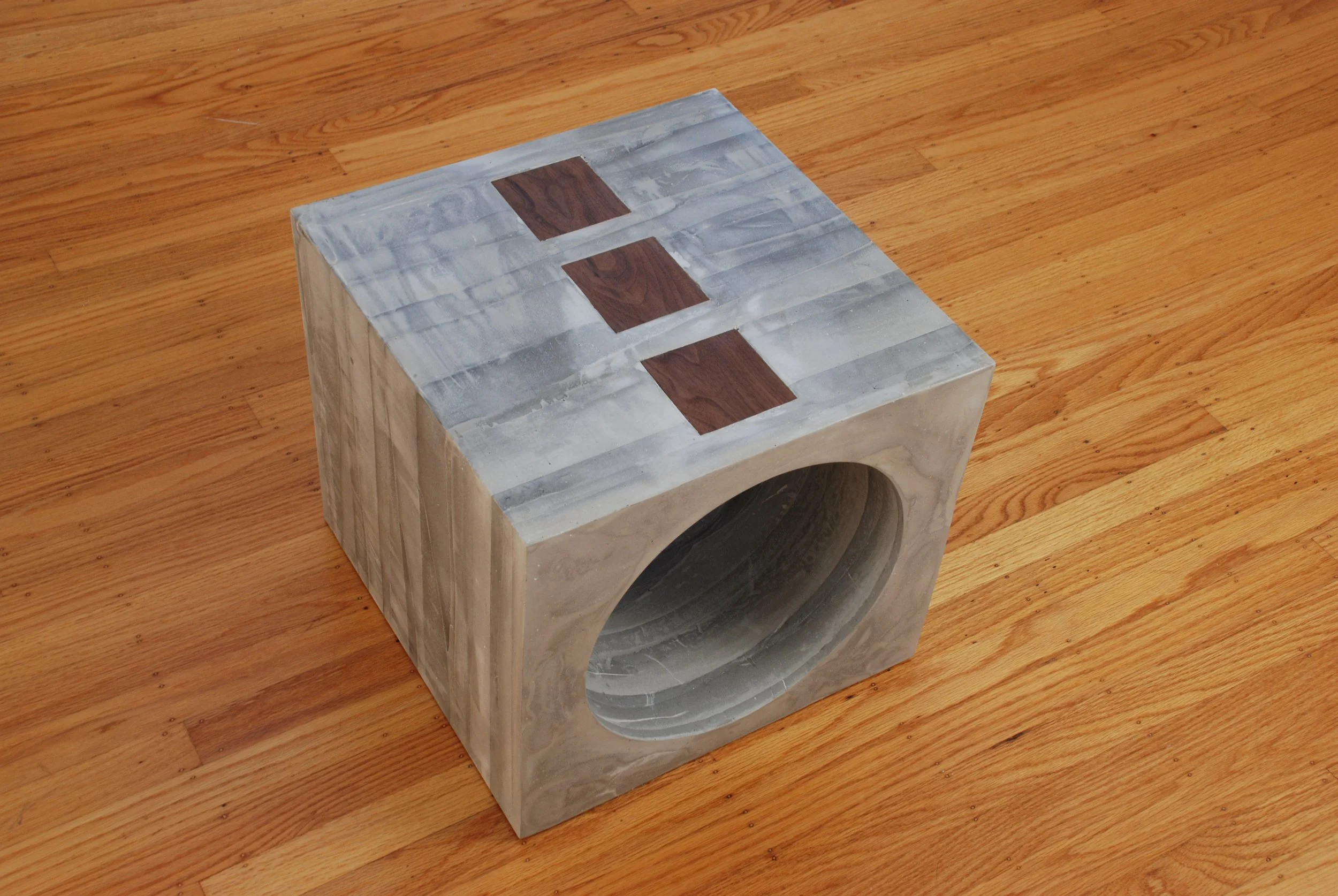 Concrete Side Table 360-16 #1.jpg