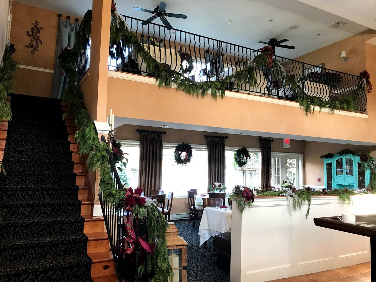 holidaydeco17.jpg
