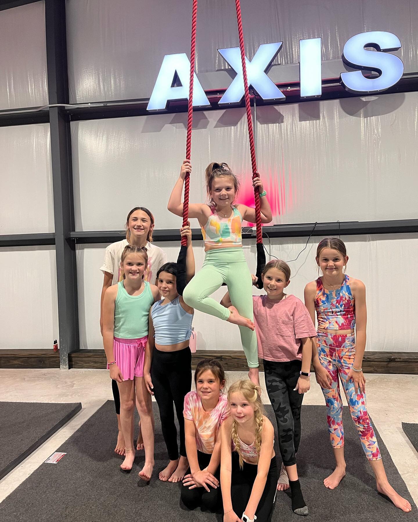 These cuties had a blast celebrating at Axis! 🥳
&bull;
&bull;
&bull;
#axisaerialarts #birthdaygirl #birthdayideas #partyideasforkids #partyinspiration #littleaerialistsintraining #aerialarts #tomballtx #tomballtexas #houstonaerial