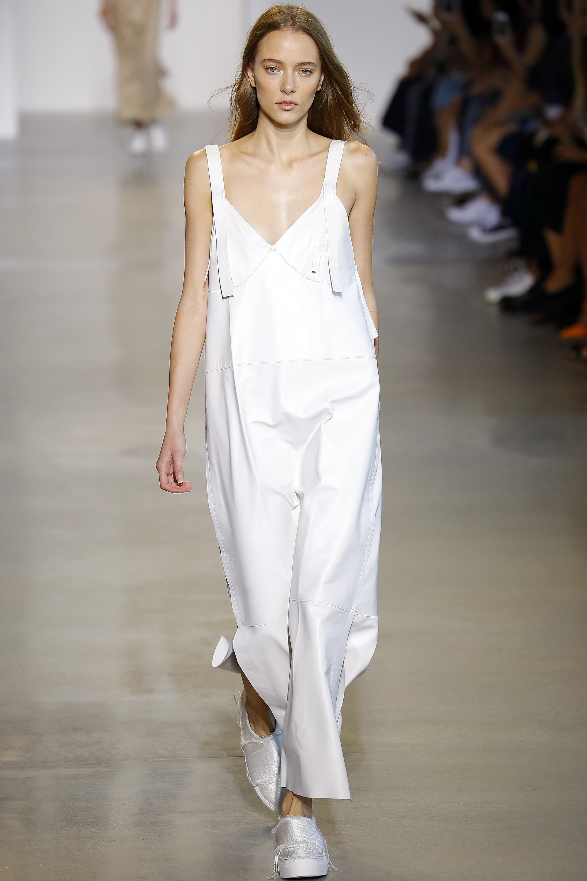 Calvin-Klein-Collection-Spring-2016-Ready-to-wear5.jpg