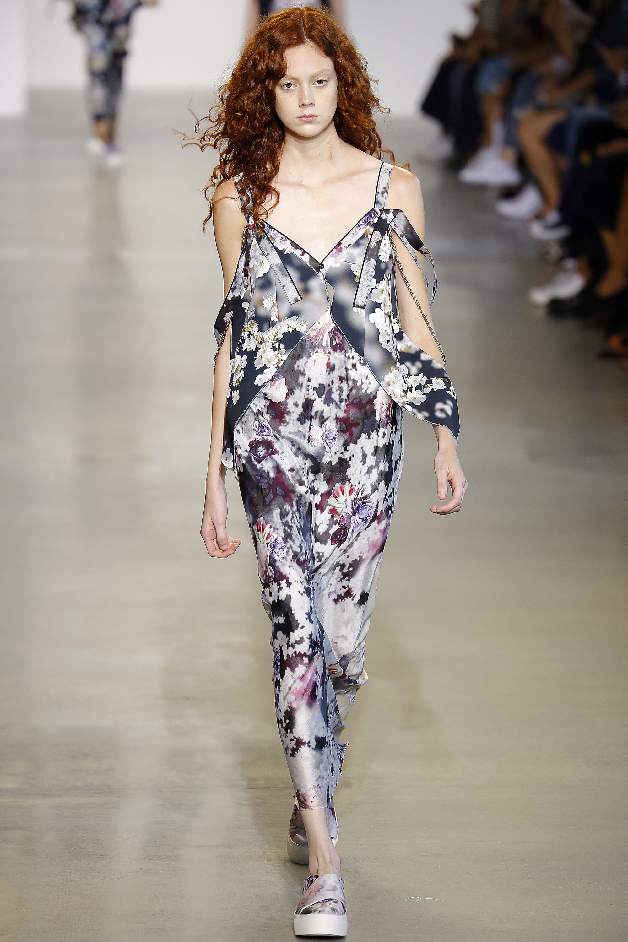 Calvin-Klein-Collection-Spring-2016-Ready-to-wear11.jpg