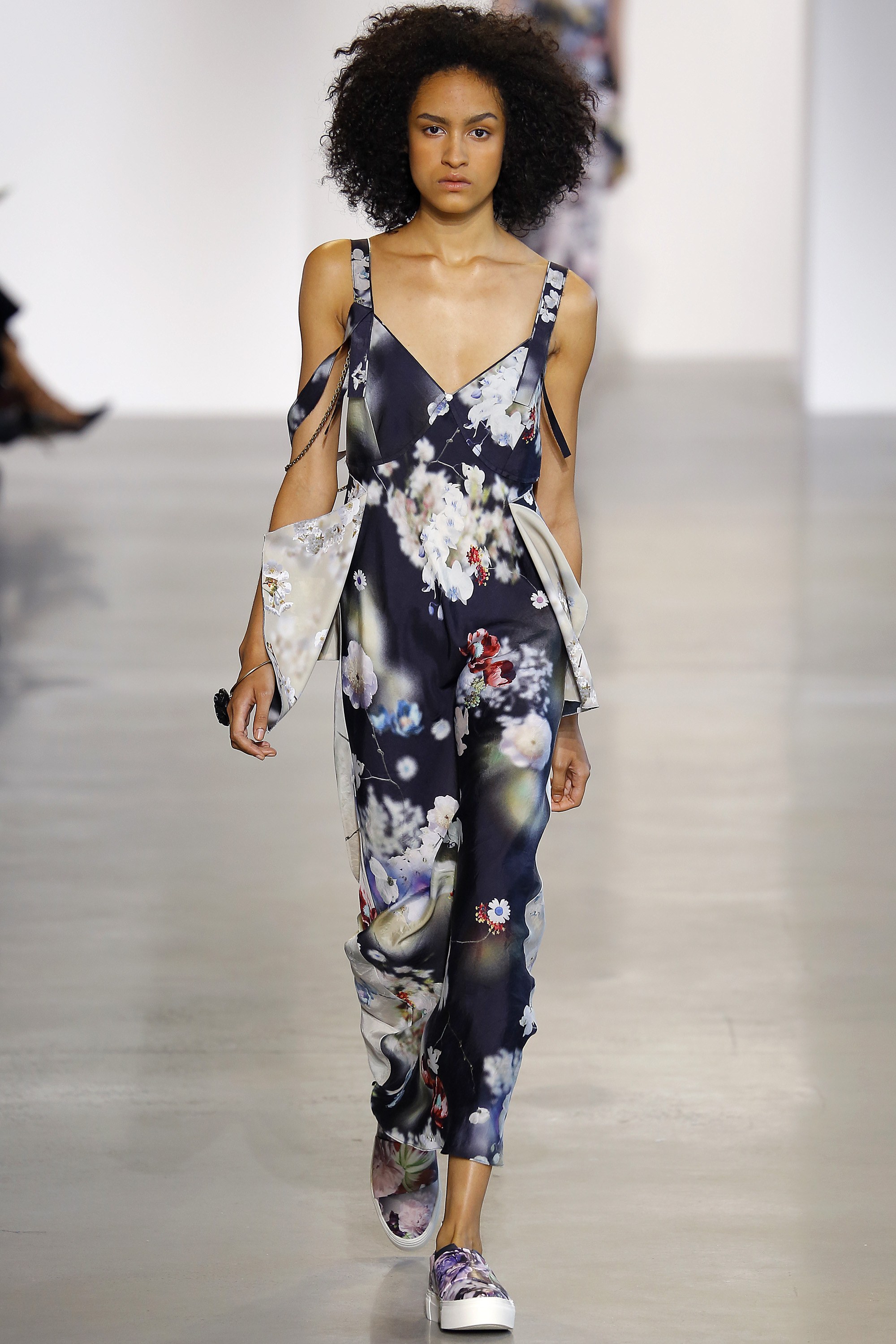 Calvin-Klein-Collection-Spring-2016-Ready-to-wear12.jpg