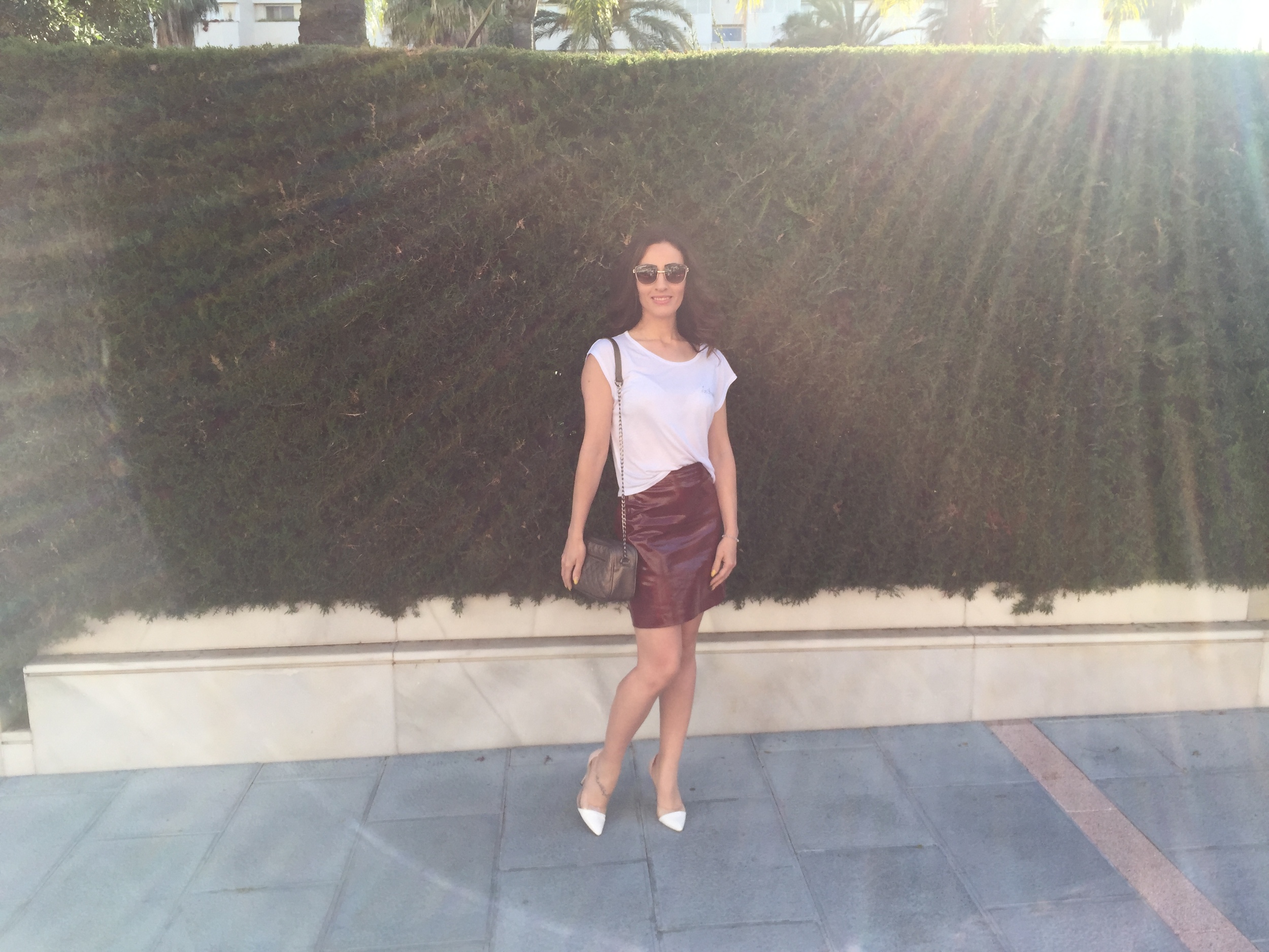   ZARA - Skirt BERSHKA - Top ALIEXPRESS - Clear Heels (  here  ) BERSHKA - Shoulder bag  BLUMARINE  - Sunglasses  