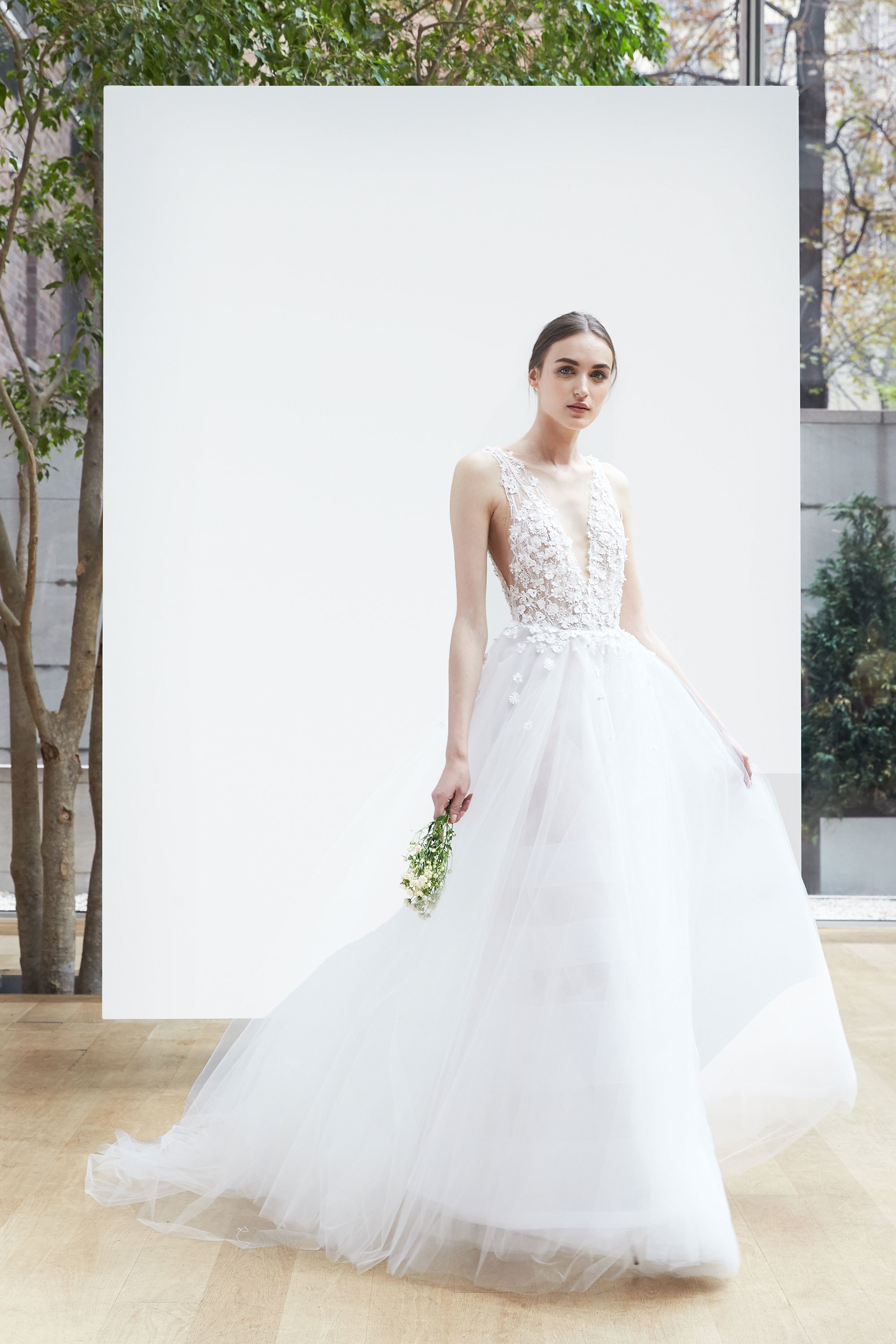 09-oscar-de-la-renta-bridal-2018.jpg