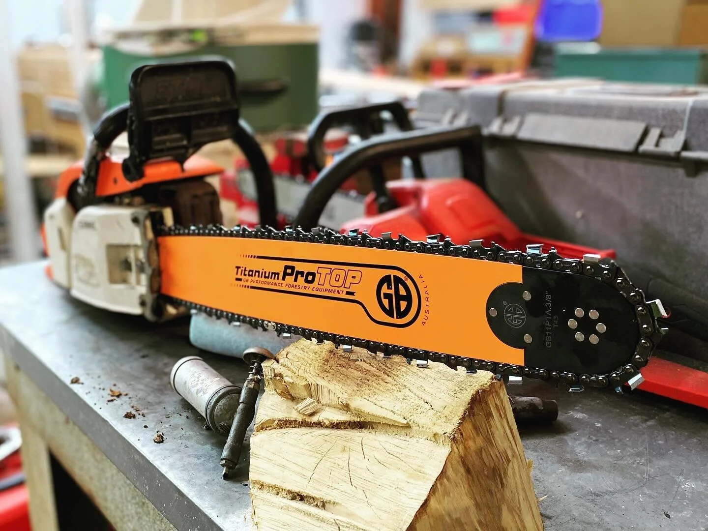 Dad&rsquo;s old chainsaw got some bling! (And some new teeth)
#stihlchainsaw #gbprotop  #032avstihl