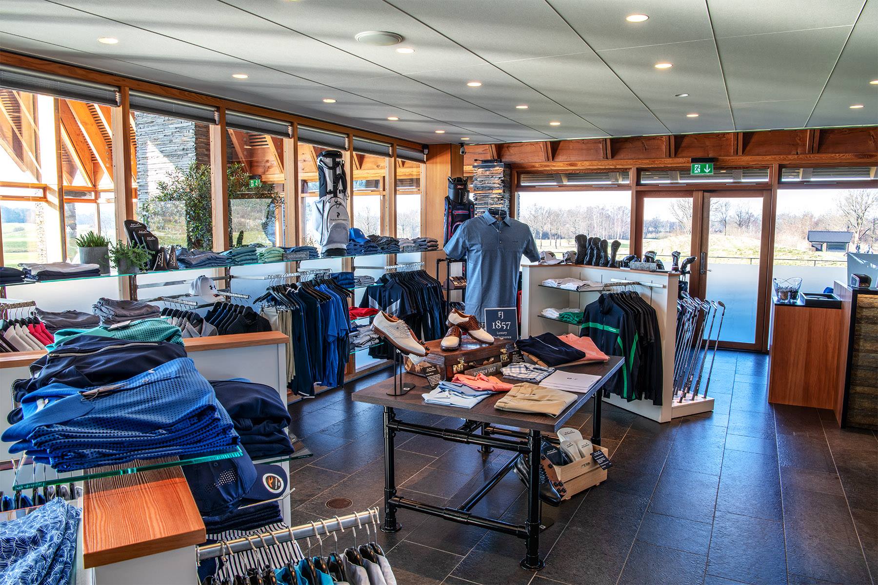 Scandinavian-proshop2.jpg
