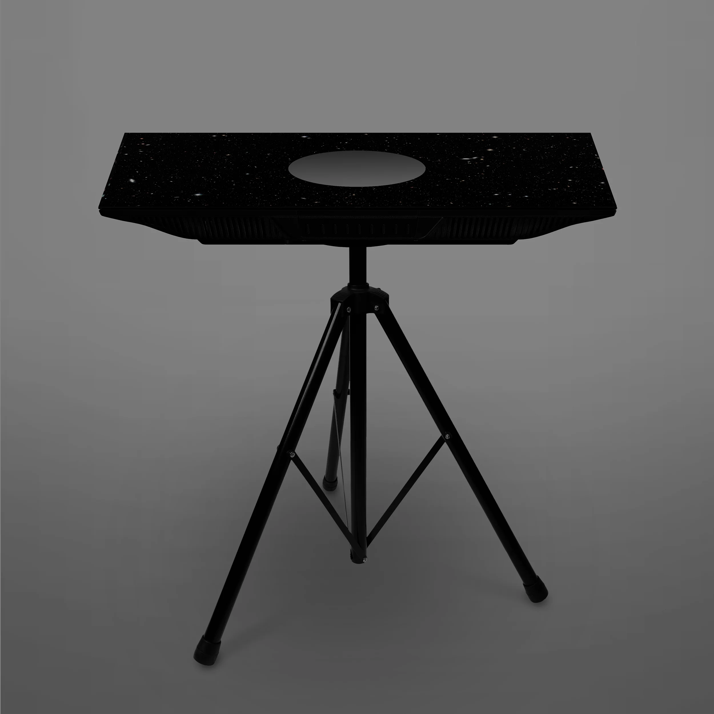 Contención, 2017, Video escultura, pantalla 55 pulgadas y parante, 150 x 140 x 90 cm, pieza única