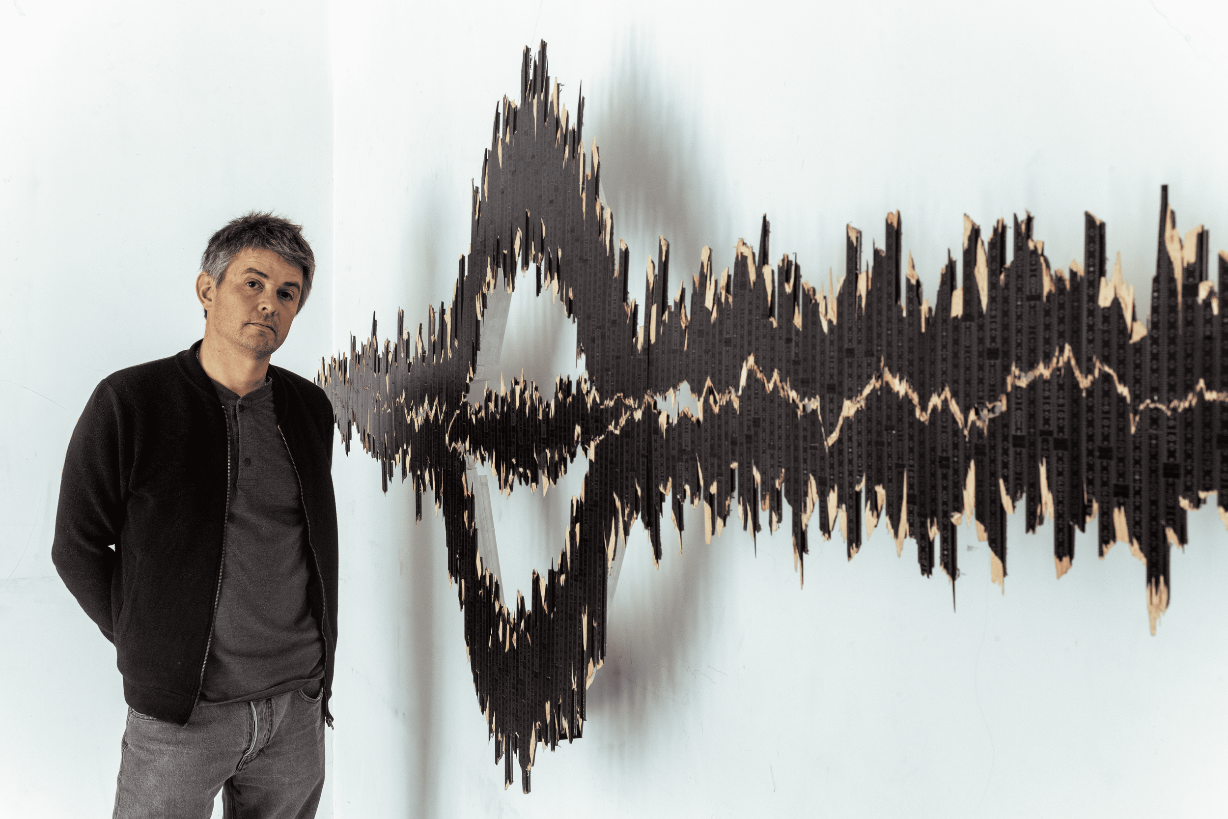 GaleriaDelPaseo_PedroTyler_Retrato EJE_2025_delArtista.png