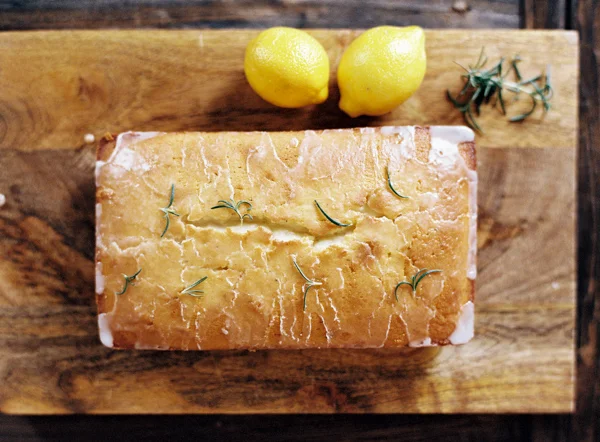 rosemary-lemon-cake-11
