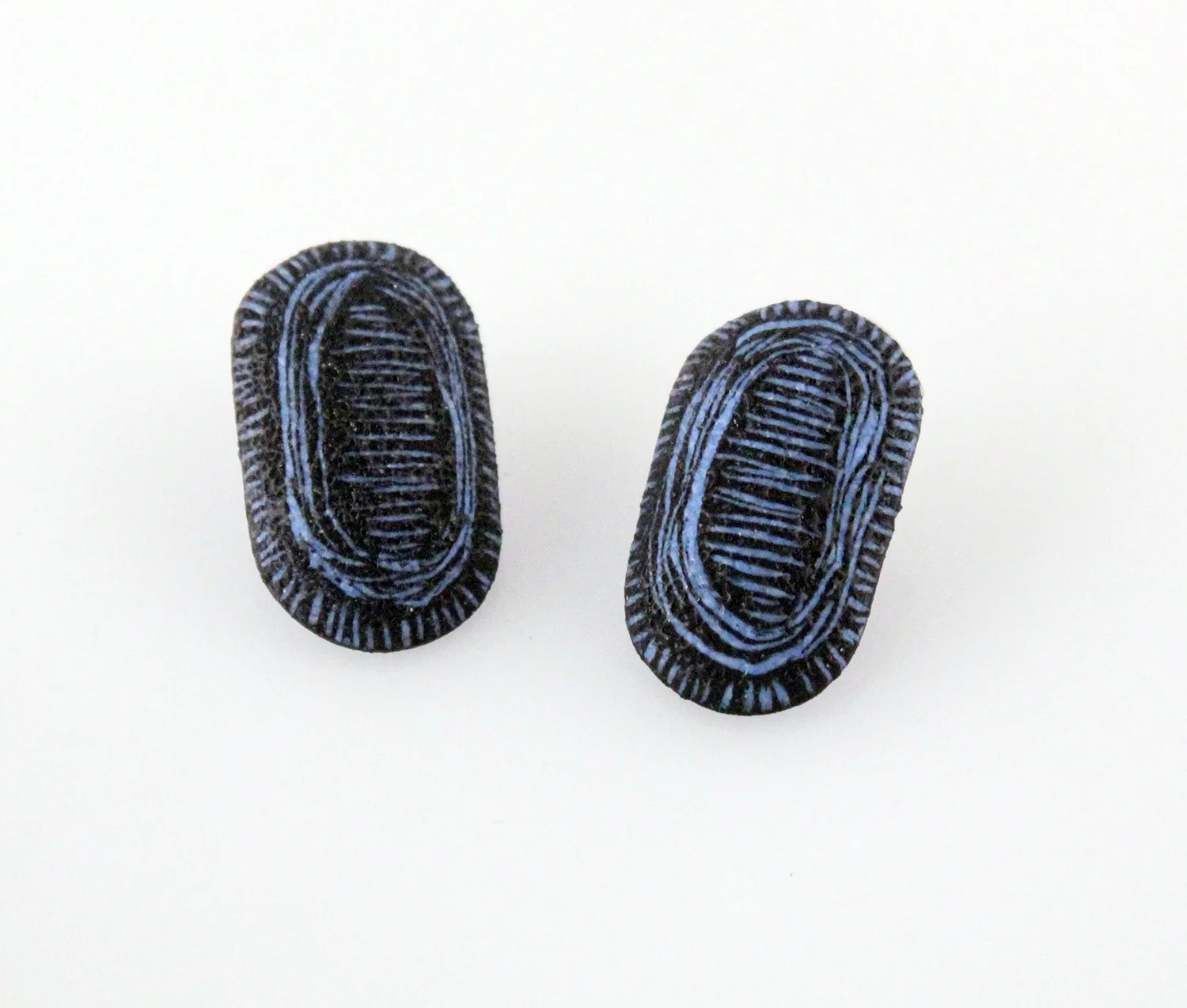 *New Small Oval Post Earrings