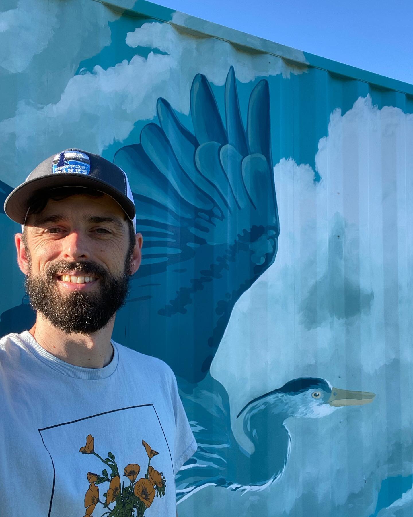 First big event for the heron mural! It was good to see some live music and run into some old friends @ridgewalkerbrewing thanks again @washcoparks and for the new hat. Great occasion for my shirt @therareoccasions #hagglakeheron ✌️