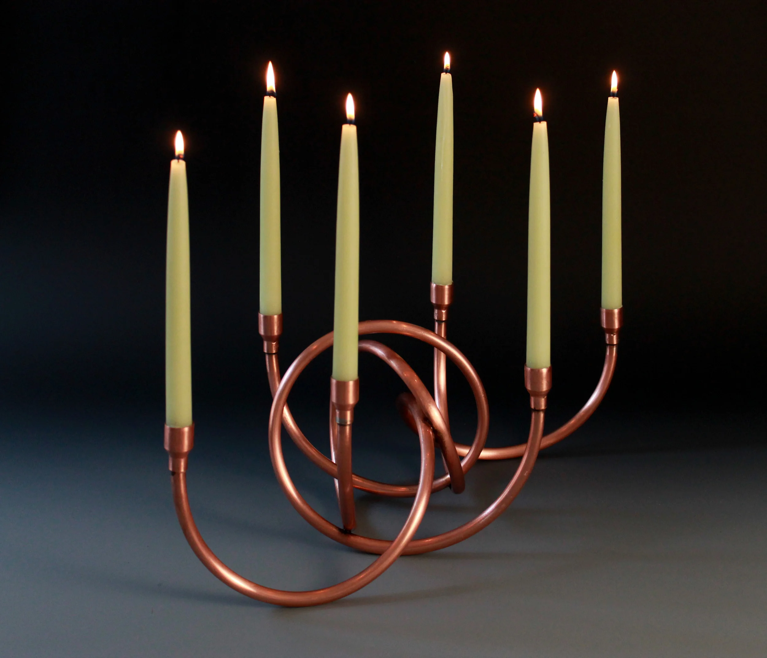 6-candle-runner 23.48.11.jpg