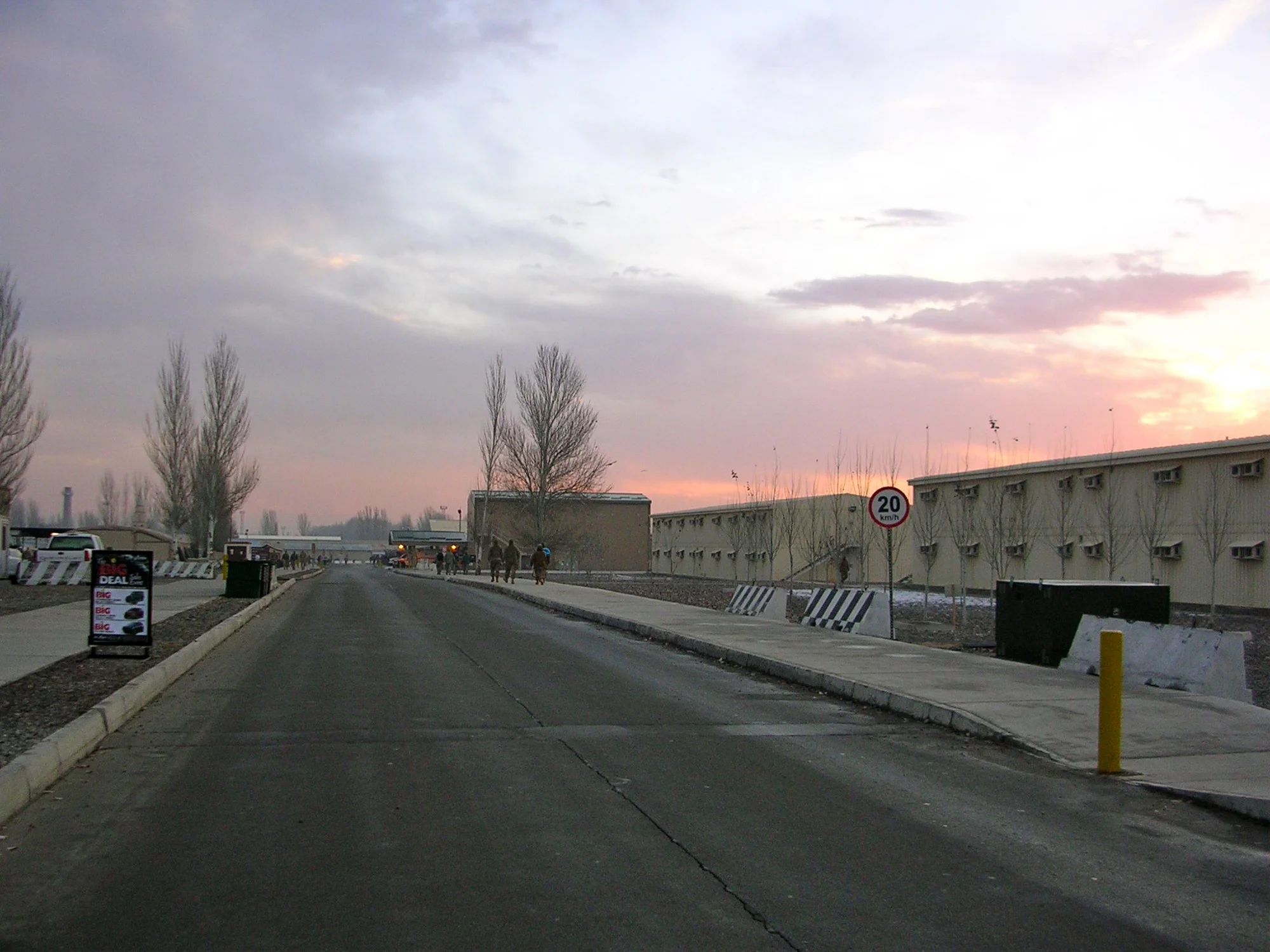 Pakistan Catch-22: The Trouble With Wars in Landlocked Countries