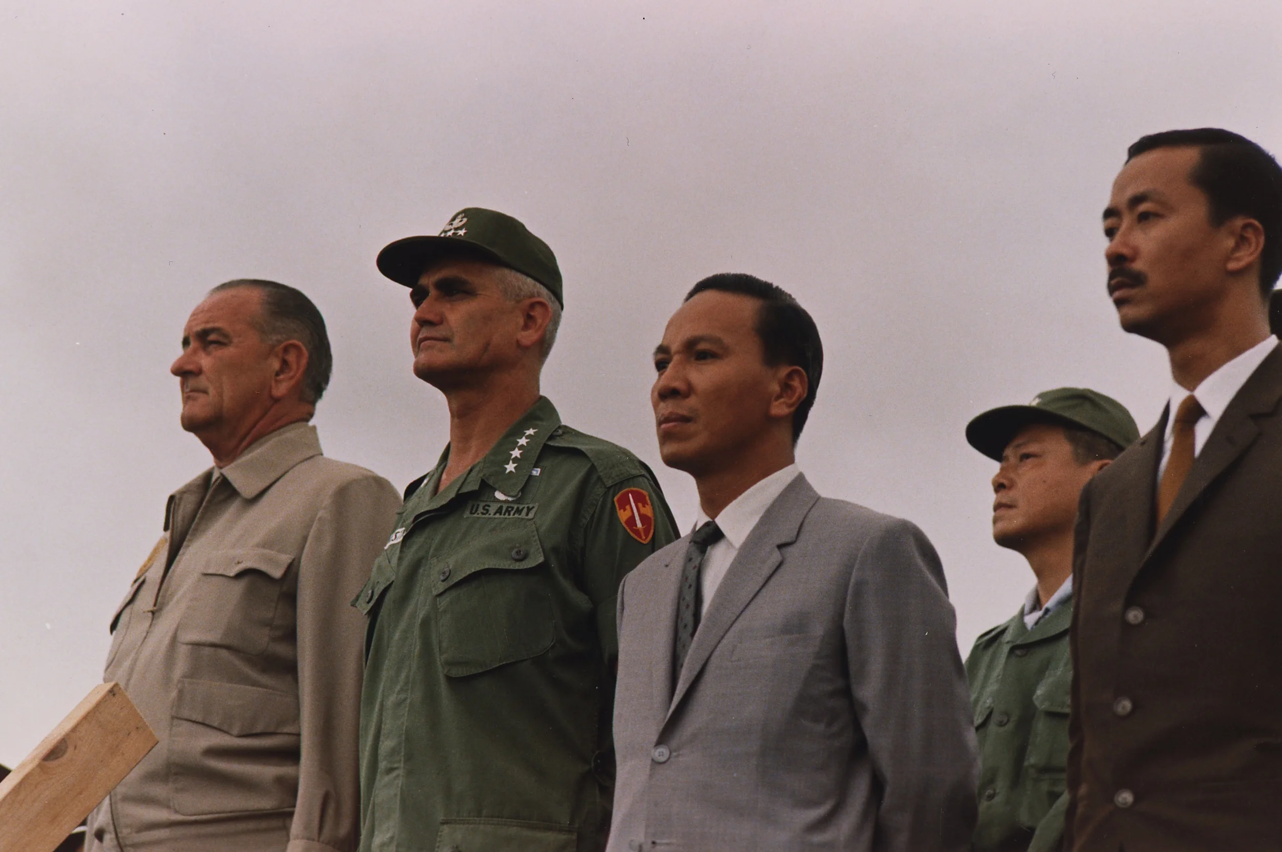 General Westmoreland, President Lyndon B. Johnson, president of South Vietnam Nguyen Van Thieu and prime minister of South Vietnam Nguyen Cao Ky in October 1966. (Yoichi Okamoto, Wikimedia Commons)