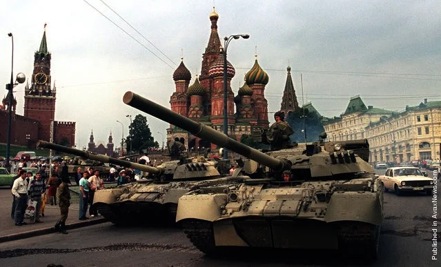 Soviet Fall , Arab Spring, Crimean Winter: Lessons from the 1991 Fall of Communism
