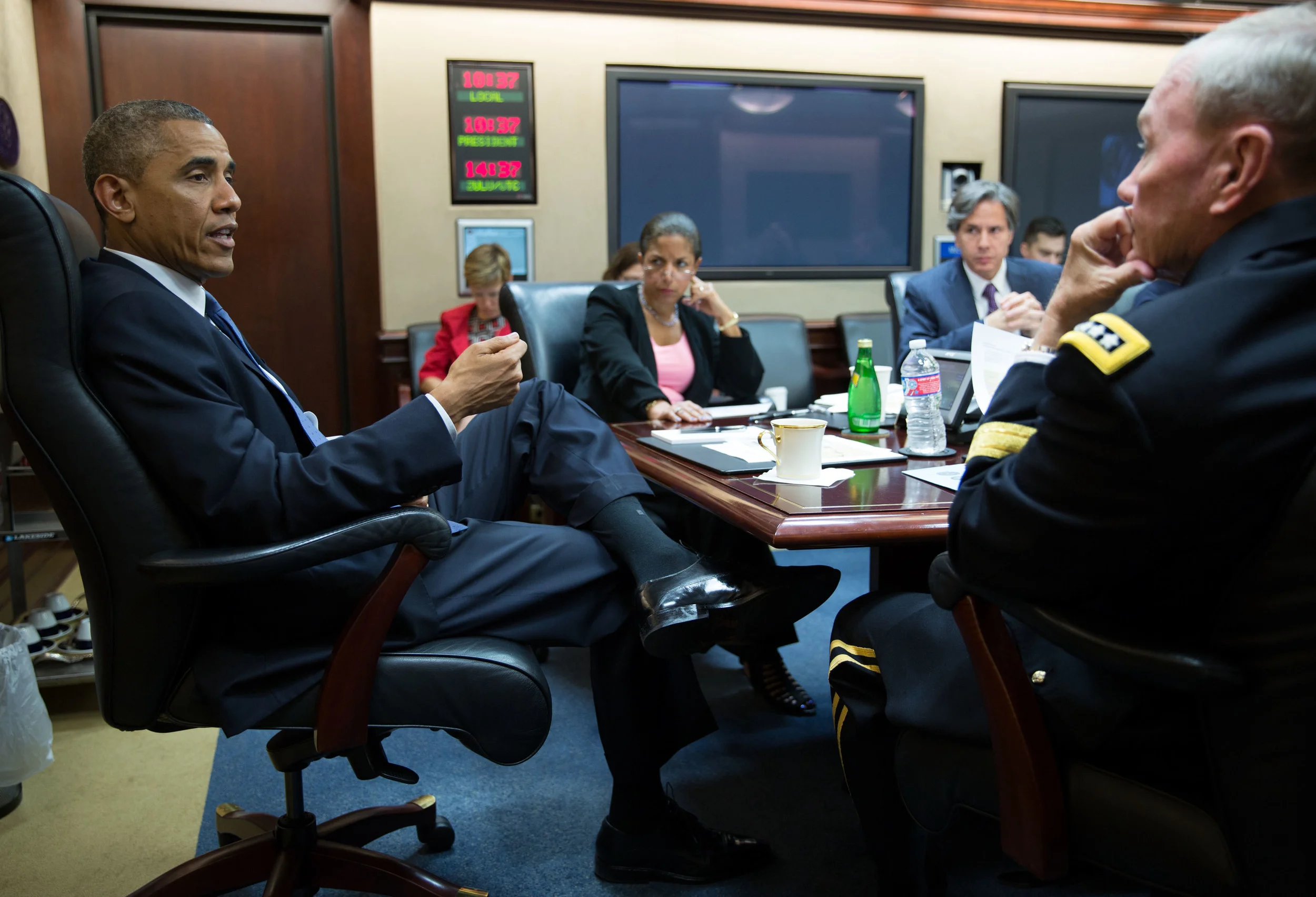 President Barack Obama meets with his national security advisors in the Situation Room of the White House, Aug. 7, 2014. (Official White House Photo)