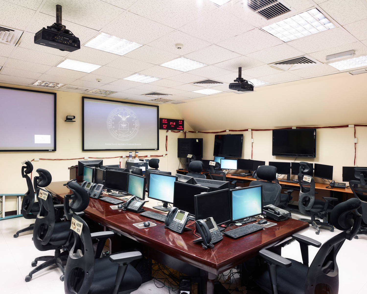  A hardened command post bunker for crisis response in Southwest Asia. (Jason Koxvold) 