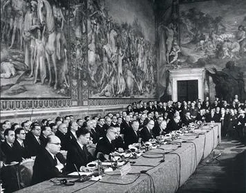 The signing ceremony of the Treaty of Rome. (Wikimedia)