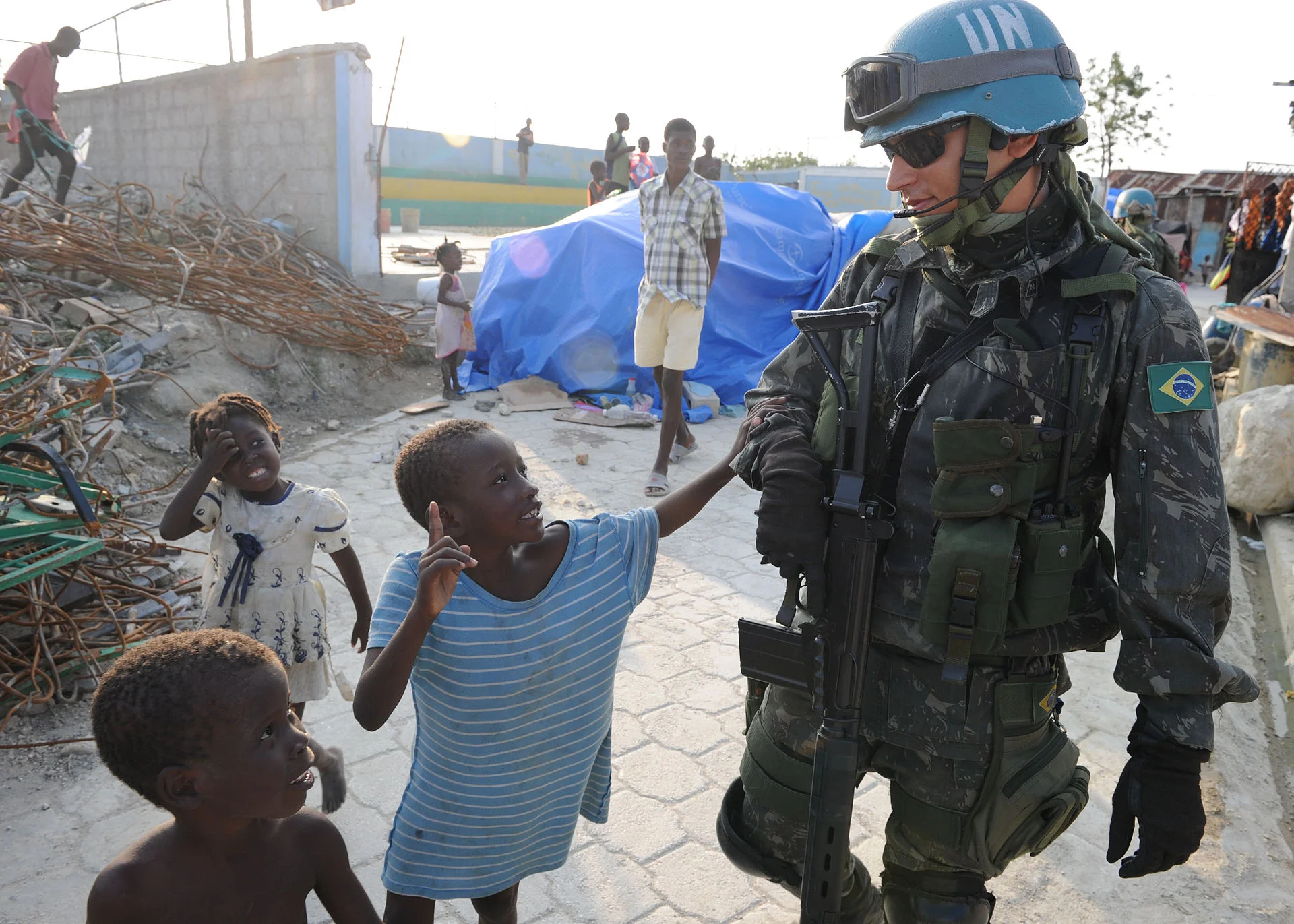 Brazilian Army participating in a 2010 UN peacekeeping mission in Haiti. (Mass Communication Specialist 1st Class David A. FrechU.S. Navy Photo/Wikimedia)