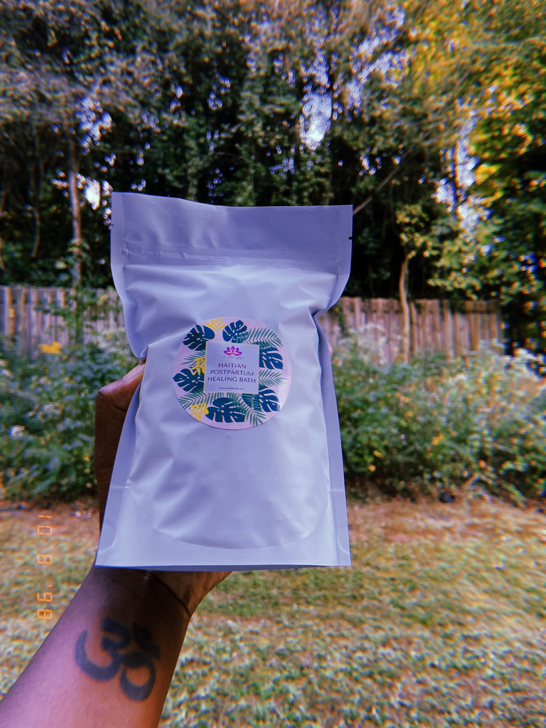 F0C21DA3-9F48-4ABE-A68B-7ECFE756B301