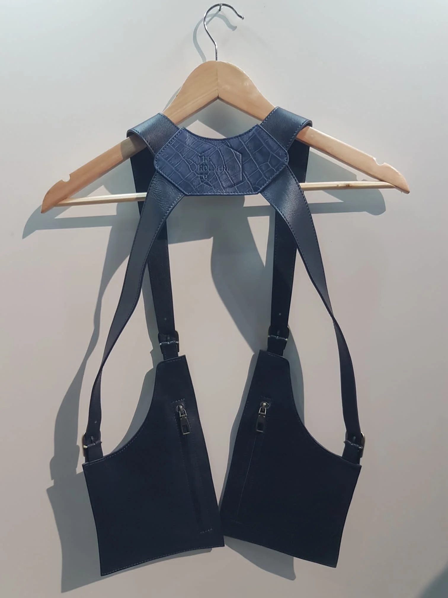 2B355194-6B7A-413E-B5D4-B8FF23DC26A2