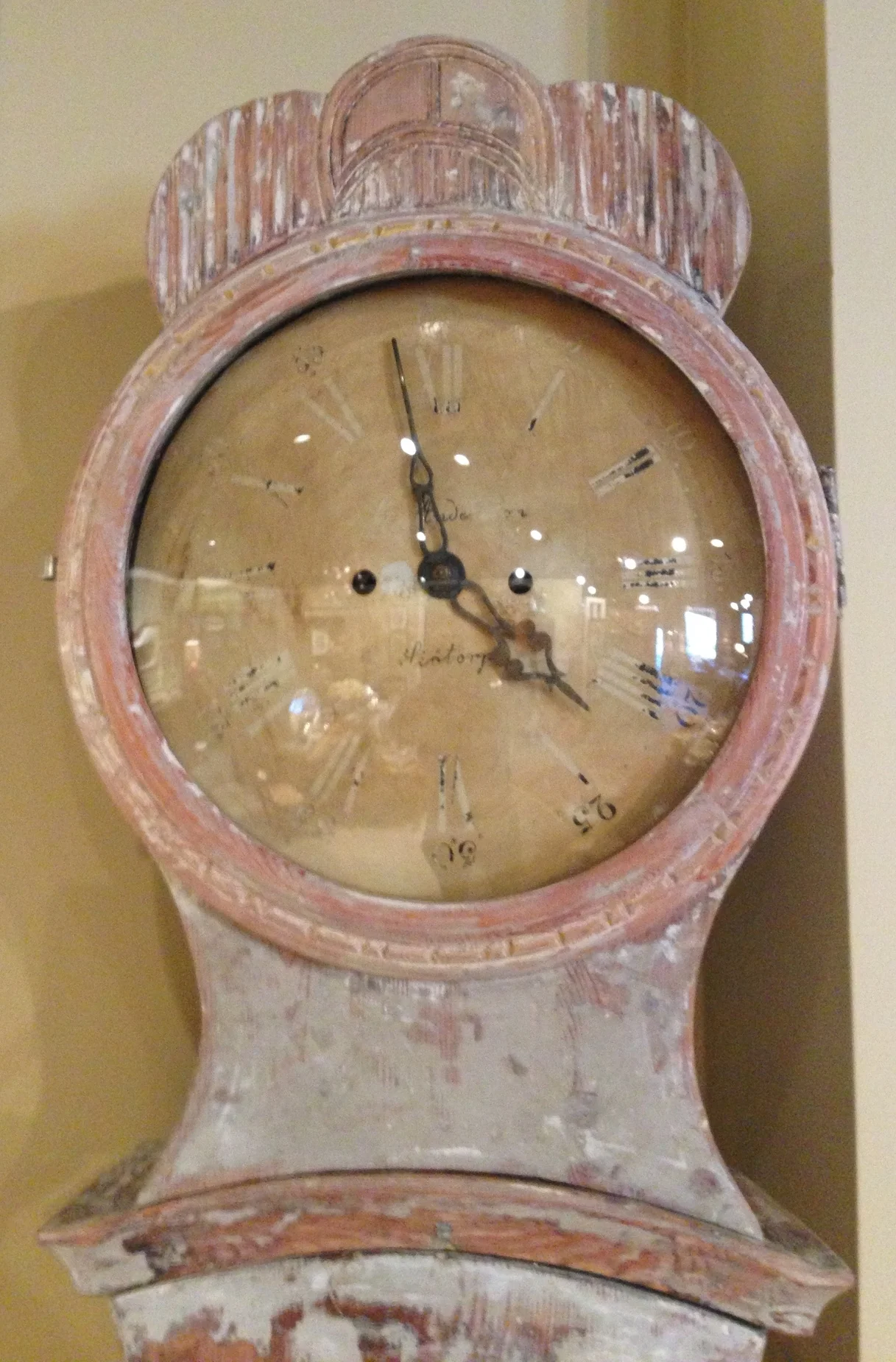 Vintage Glass from California replaced the face shattered during shipment.