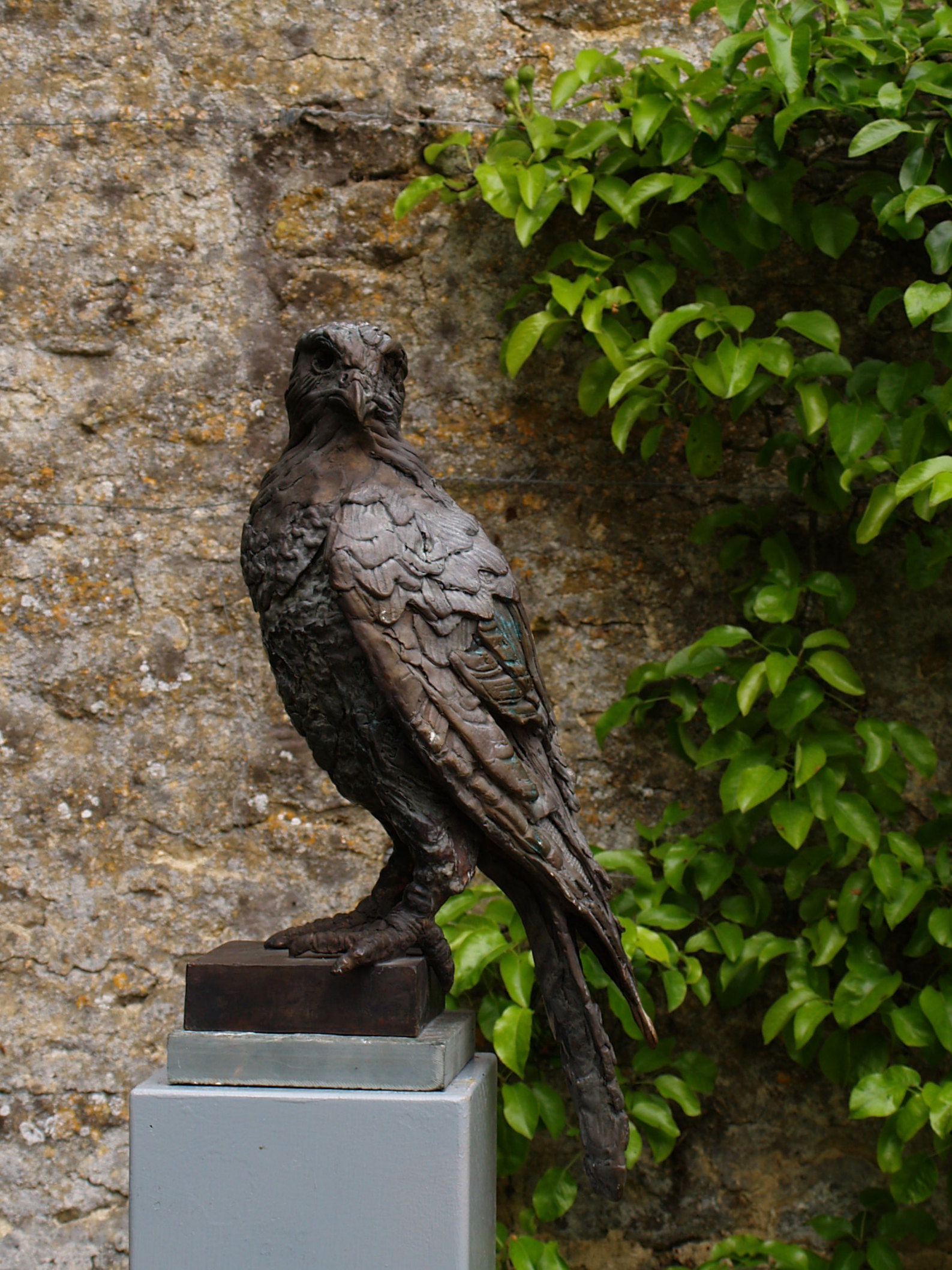 Rover - bronze sculpture by Marjan Wouda
