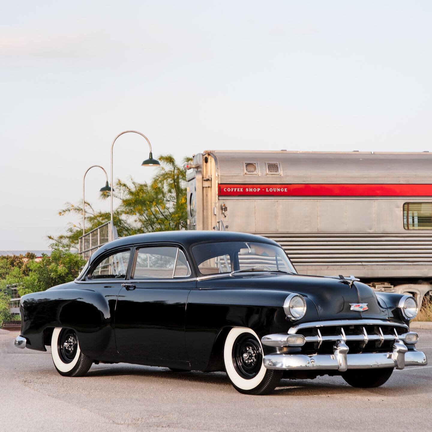 Halen King&rsquo;s 1954 Chevy featured in the newest issue of Car Kulture Deluxe!✨ 

A special thank you to assistance by @gittebarnhouse on this windy summer day! 

@carkulturedeluxe.olskoolrodz 
.
.
.
#shelbygouldimaging #carkulturedeluxe #ckd104 #